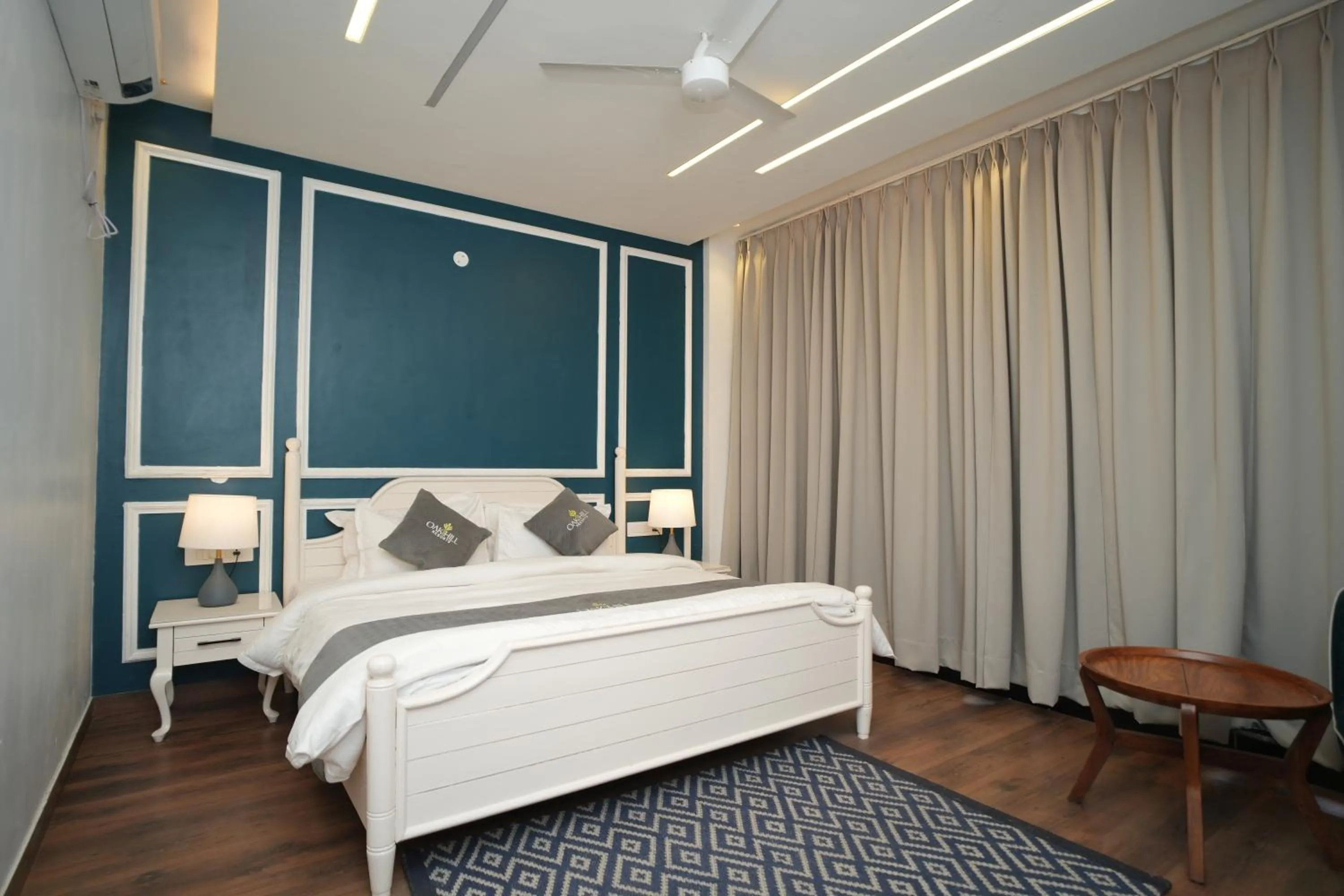 Bedroom, Bed in Oakhill Resorts