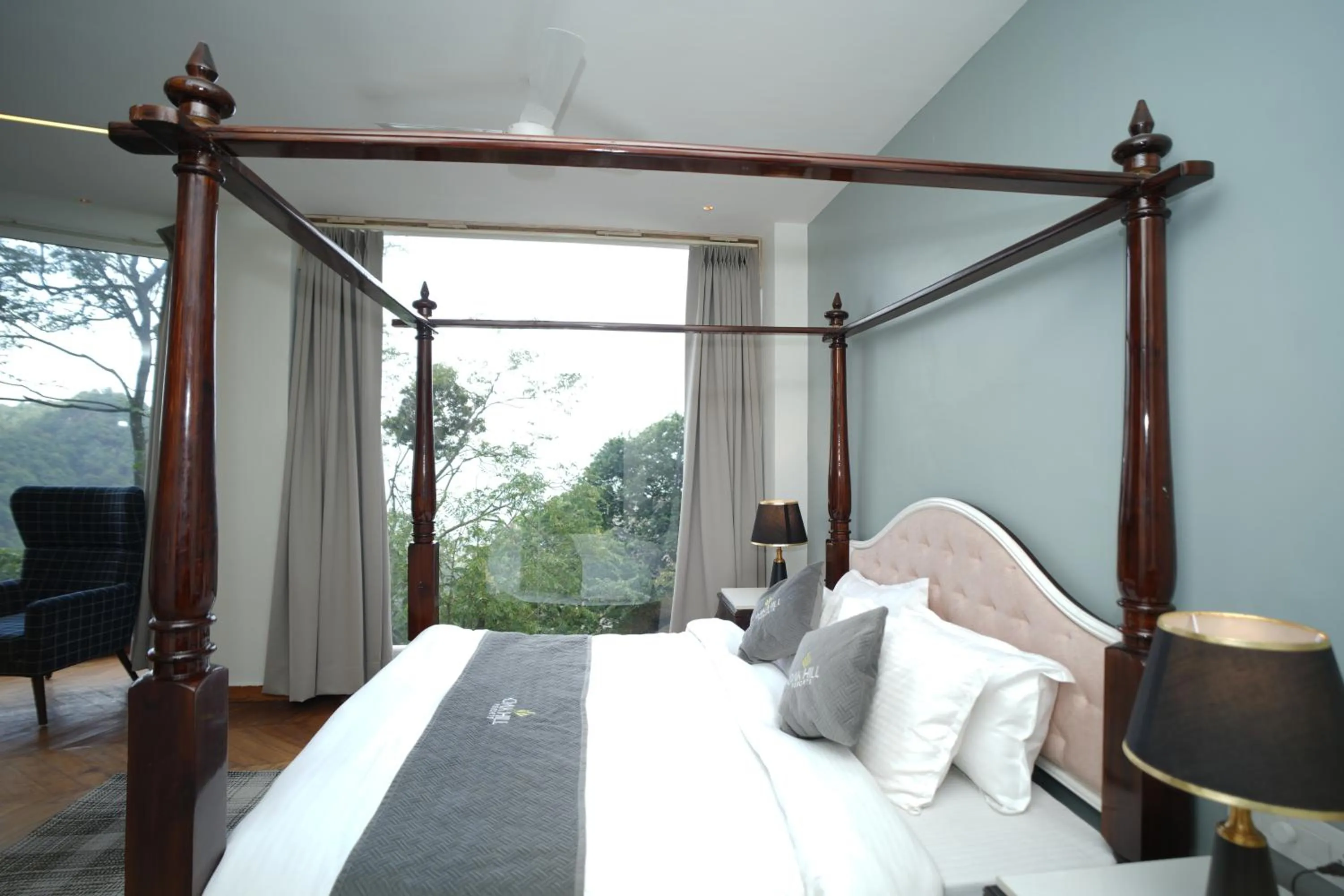 Bedroom, Bed in Oakhill Resorts
