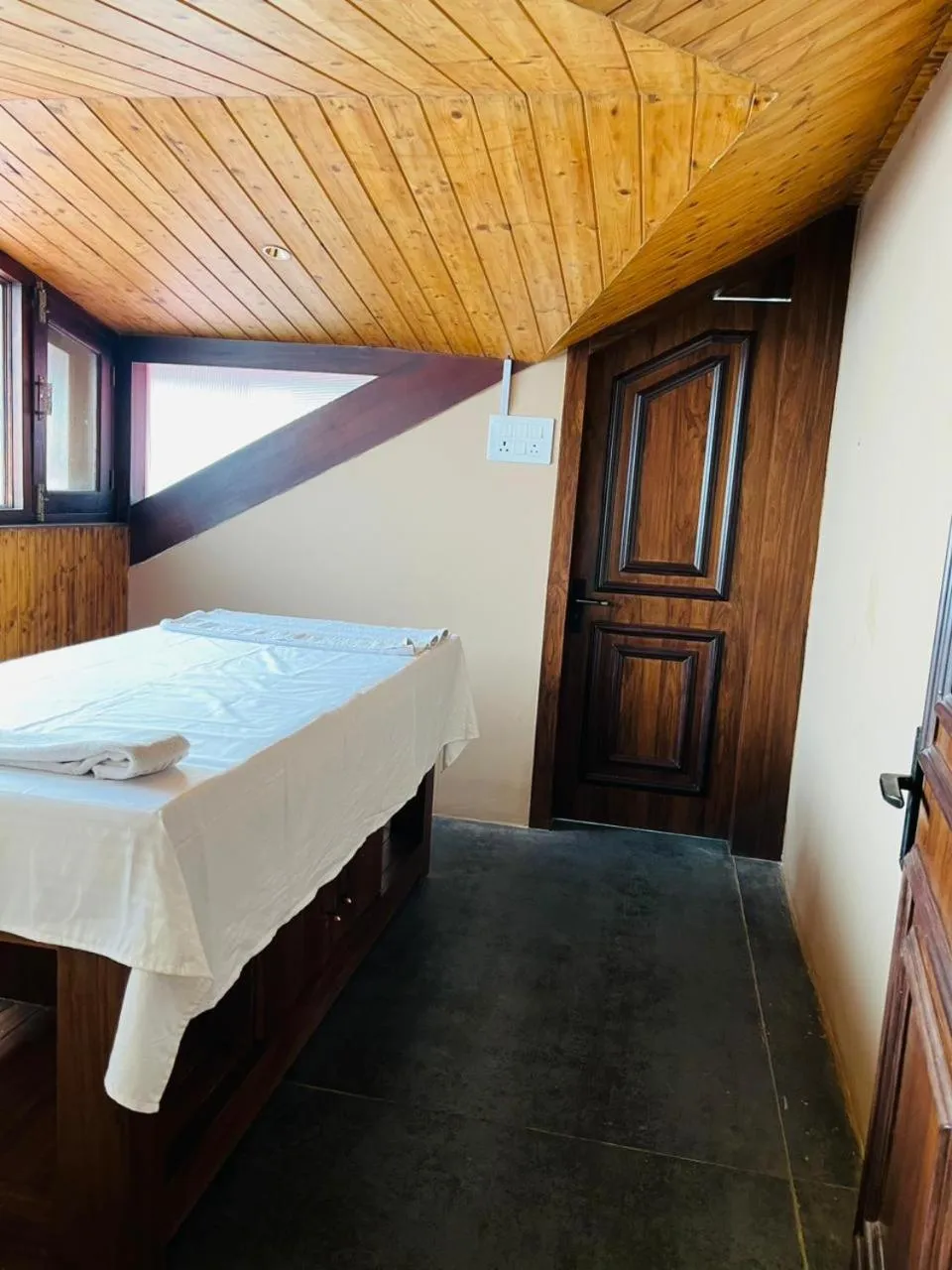 Spa and wellness centre/facilities, Bed in Oakhill Resorts