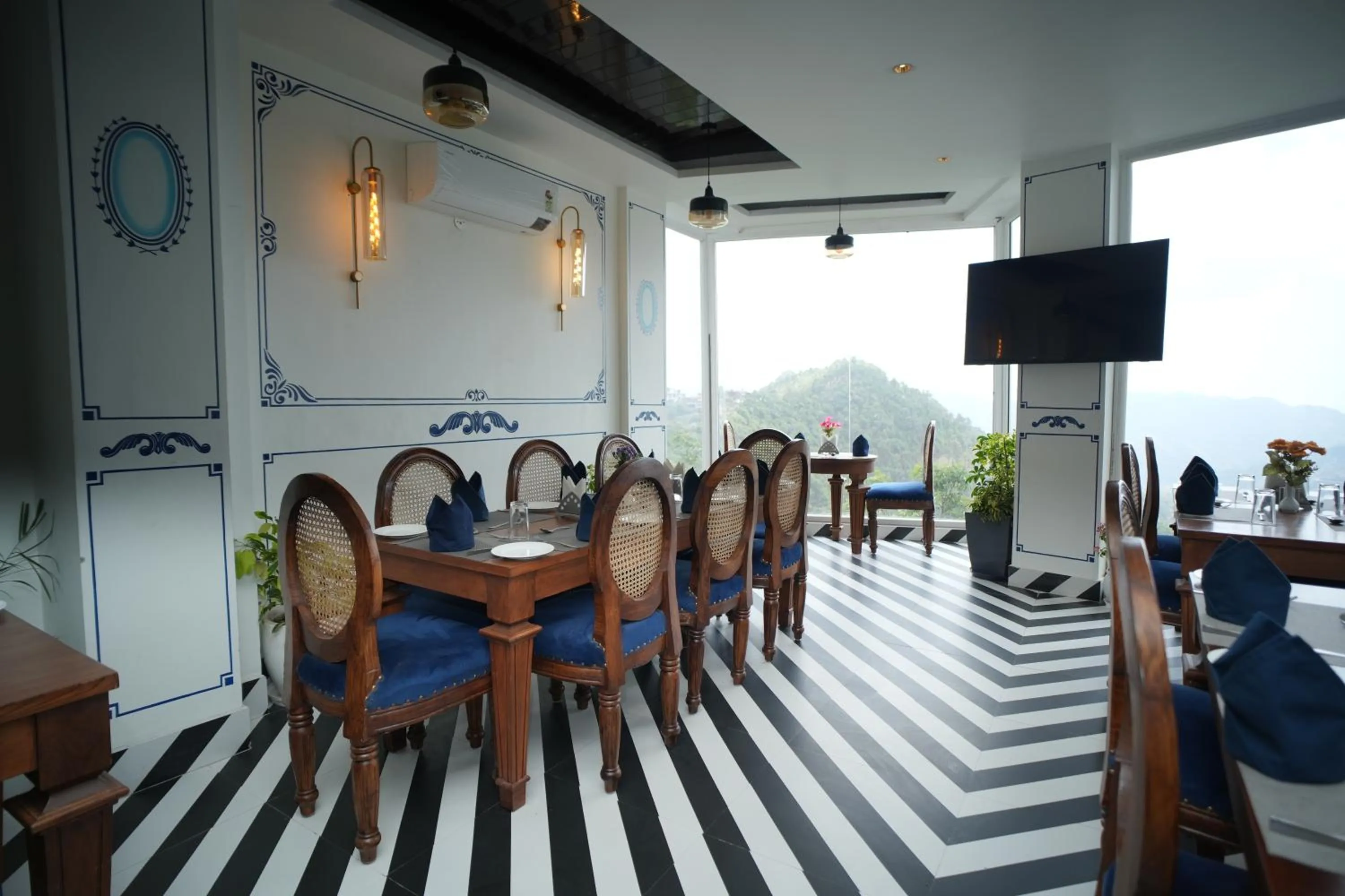 Restaurant/places to eat in Oakhill Resorts