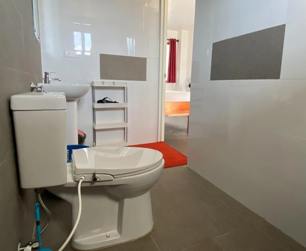 Toilet in Malipaj Apartments