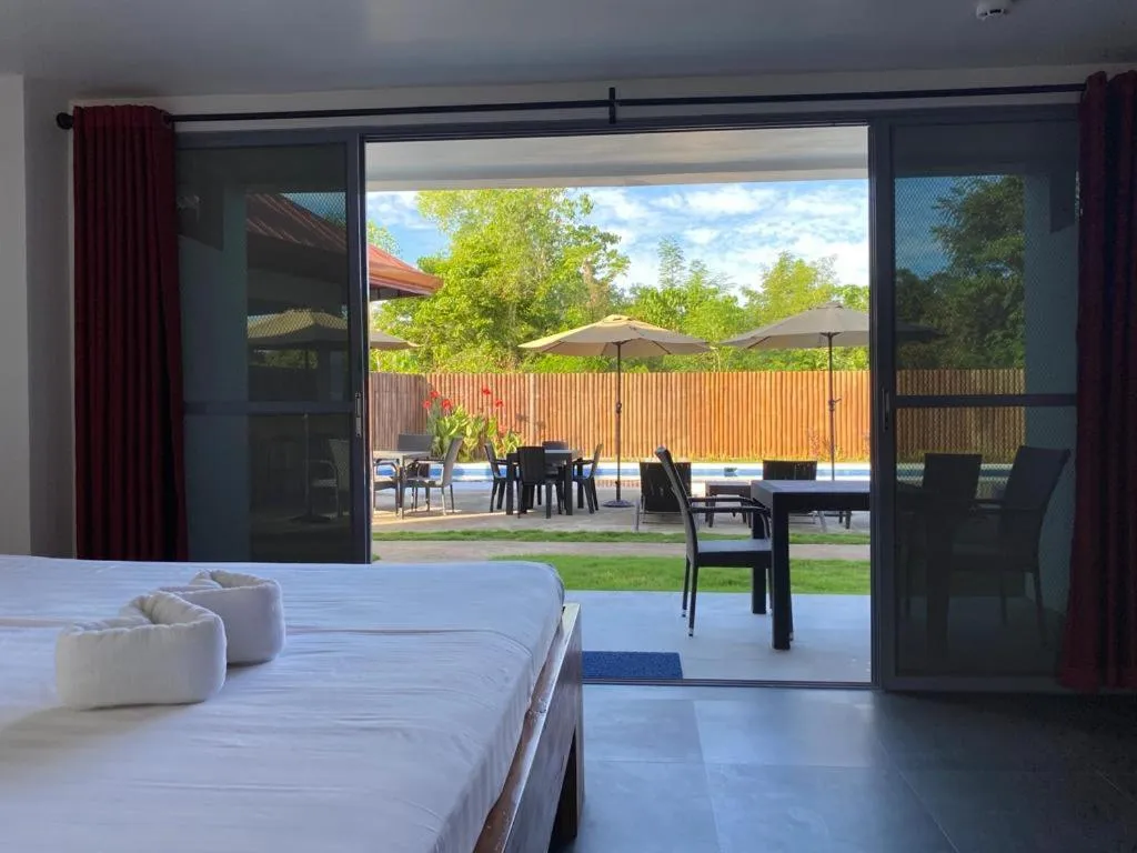 Patio, Bed in Malipaj Apartments