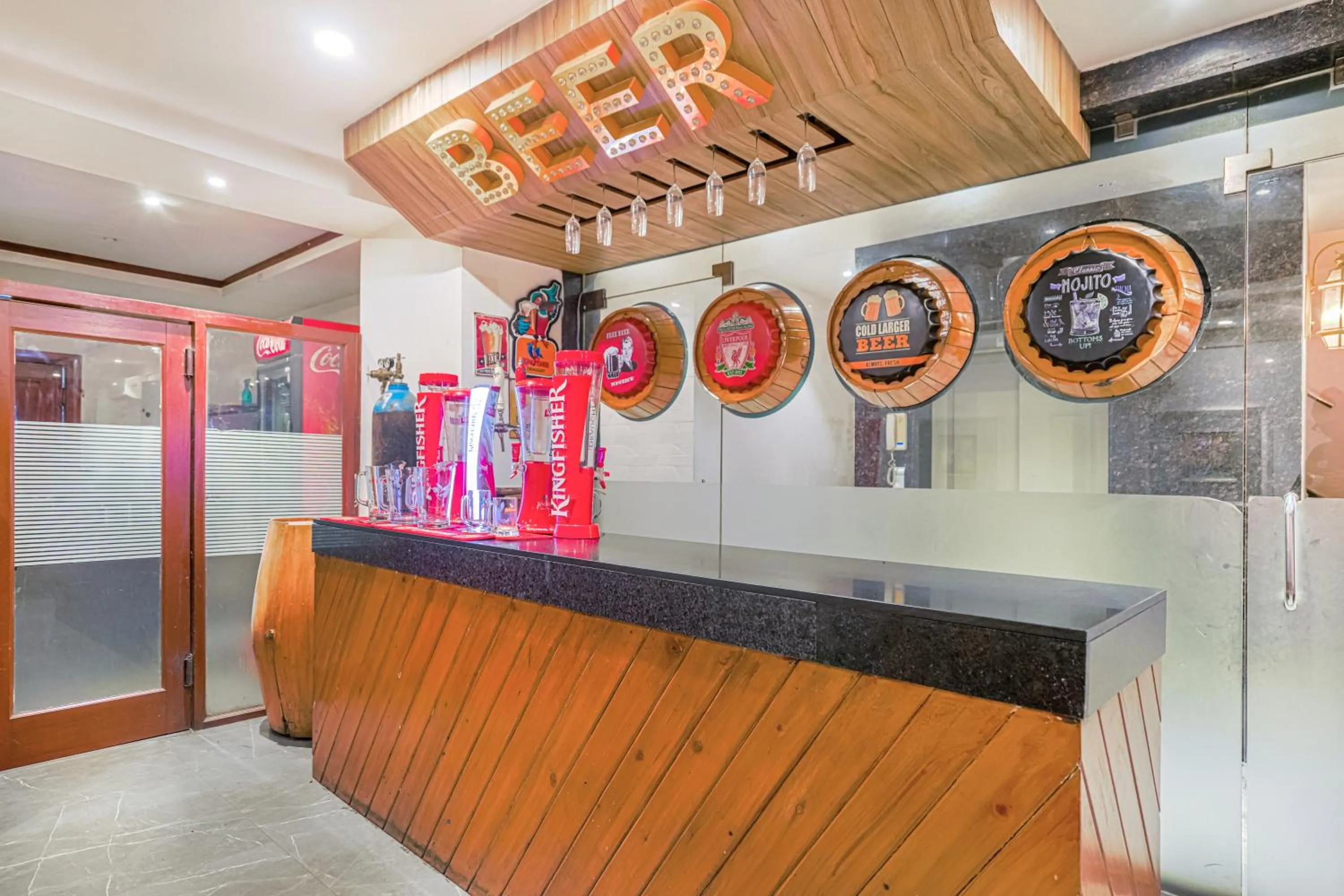 Lounge or bar in Hotel Highway Greens Near VR Punjab Mall Airport Road Mohali Chandigarh