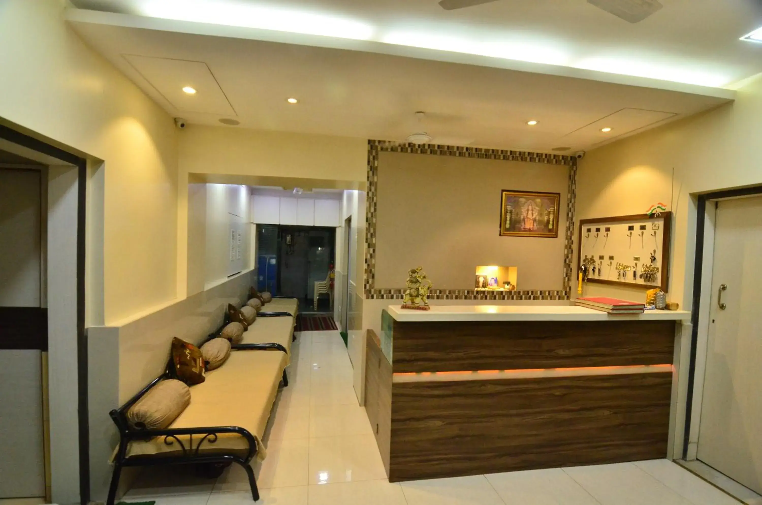 Shri Laxmi Lodge Shri Laxmi Lodge