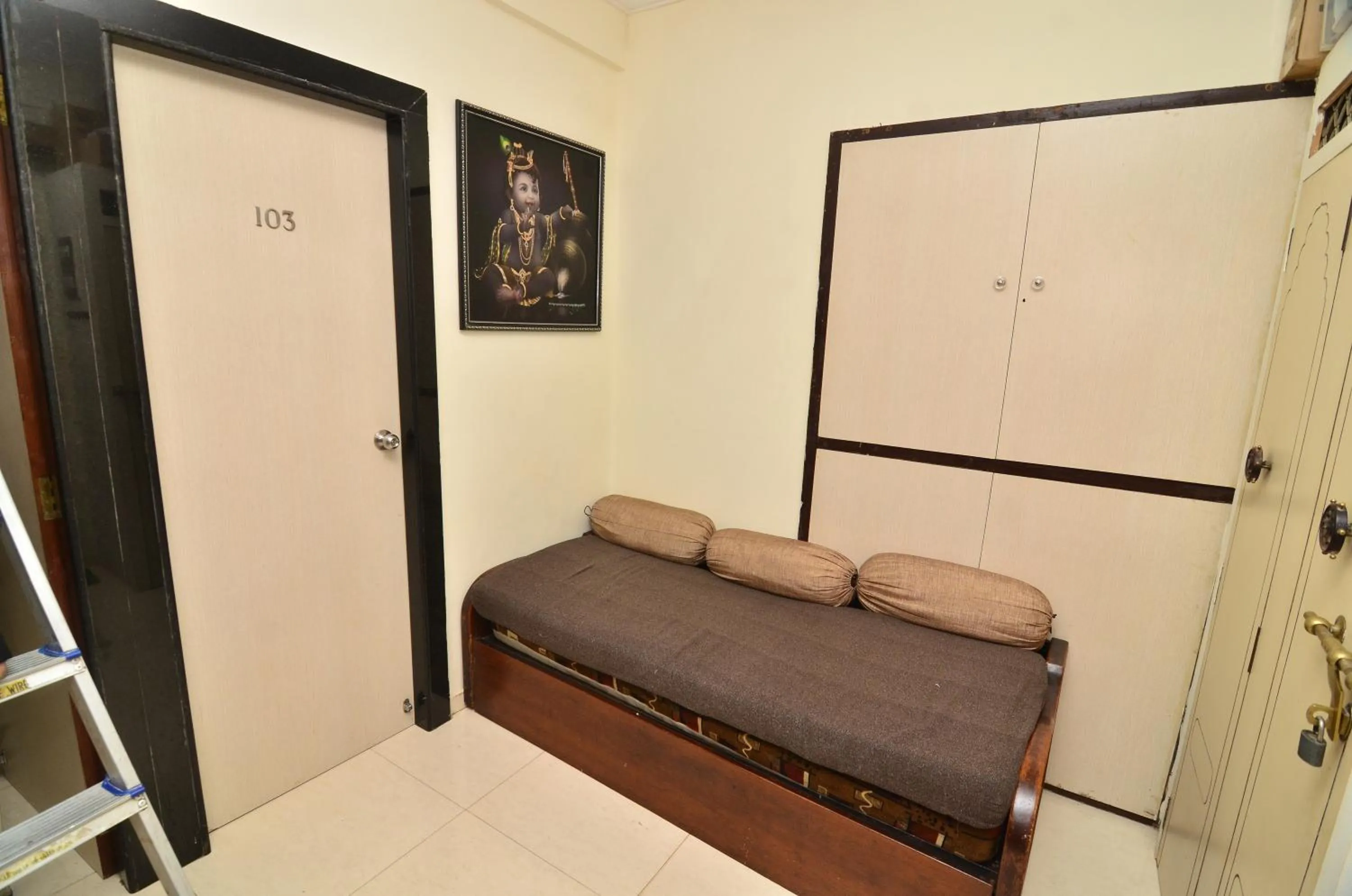 Shri Laxmi Lodge