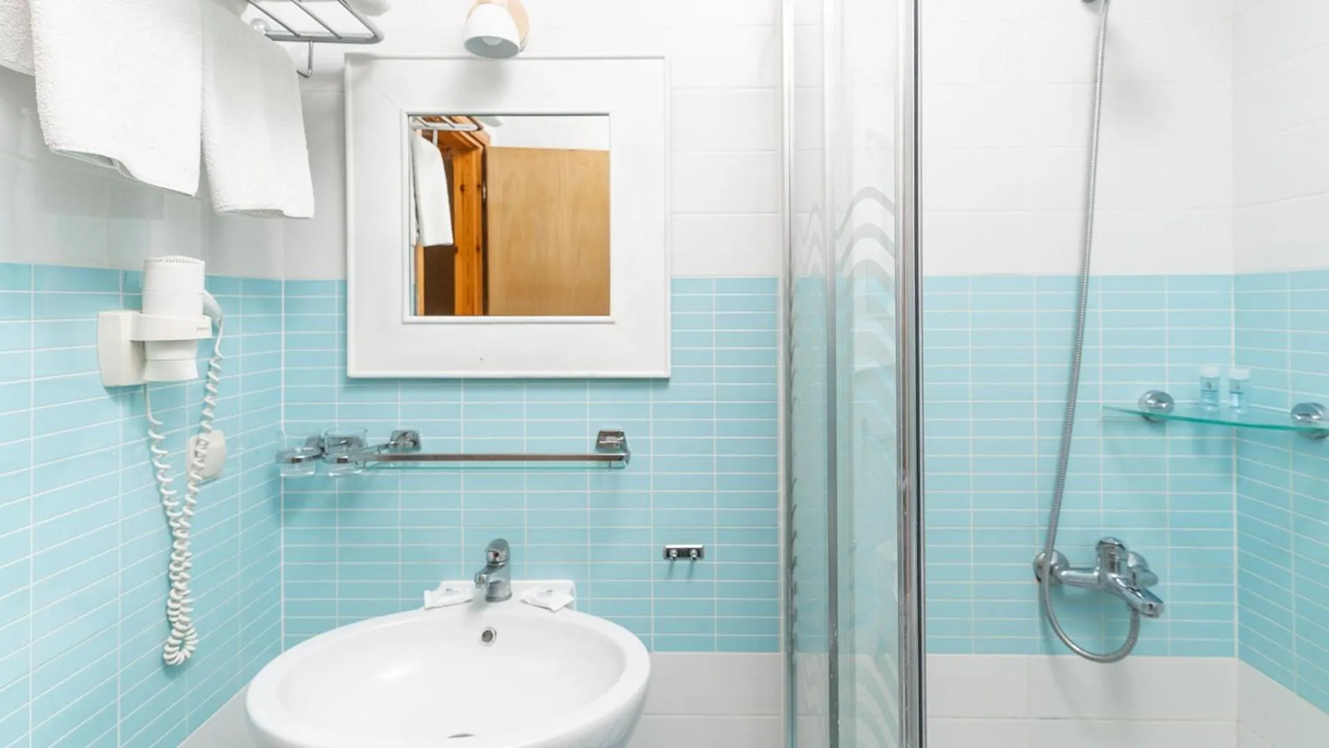 Shower in Xenios Zeus