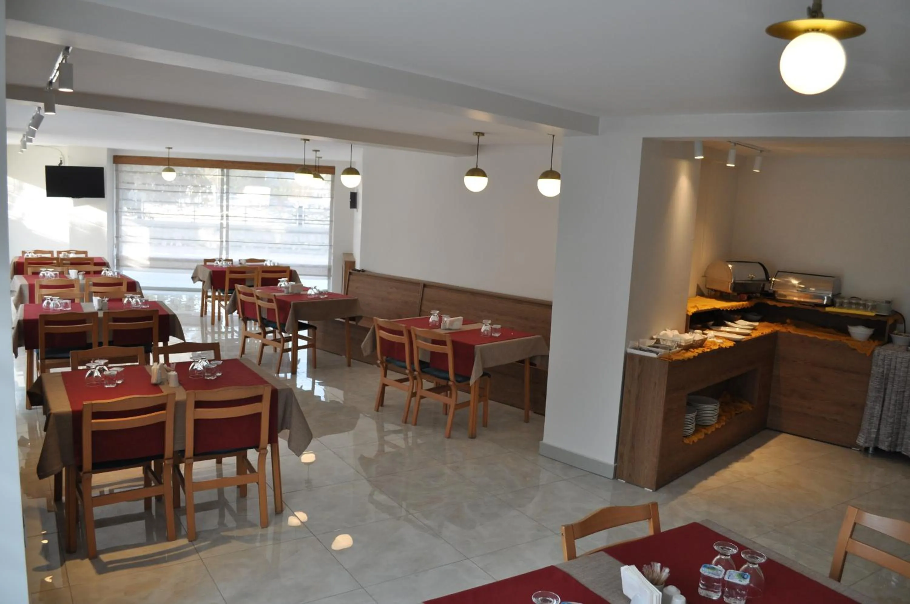 Restaurant/places to eat in PARK OTEL