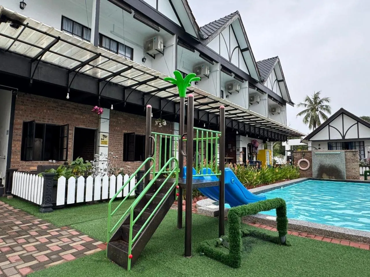 BERUNTUNG KE BARI RESORT @ PANTAI PENARIK