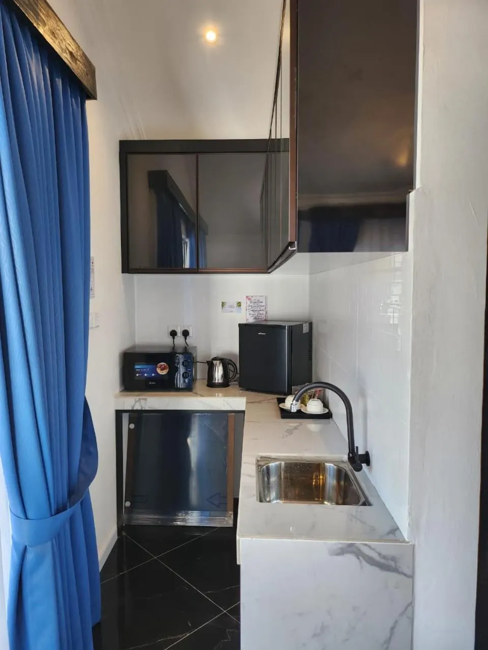 Kitchen or kitchenette in BERUNTUNG KE BARI RESORT @ PANTAI PENARIK