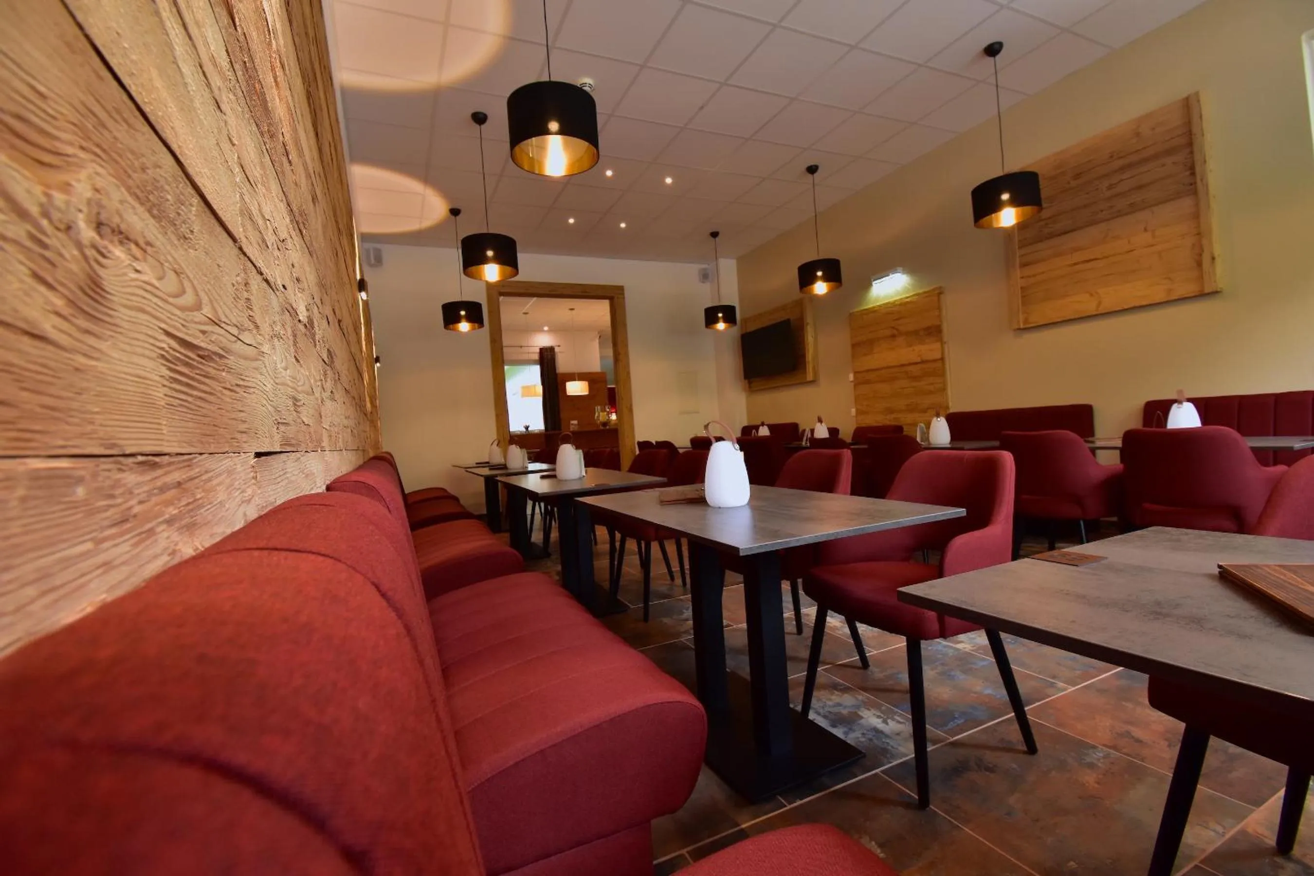 Lounge or bar in Sporthotel Zederhaus im Lungau