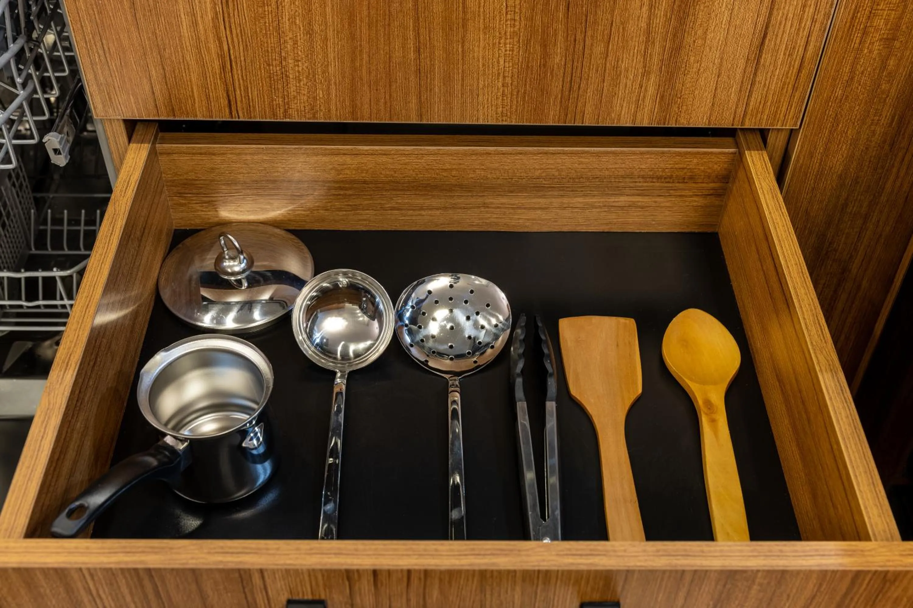 Kitchen or kitchenette in Baymari Suites Design Florya