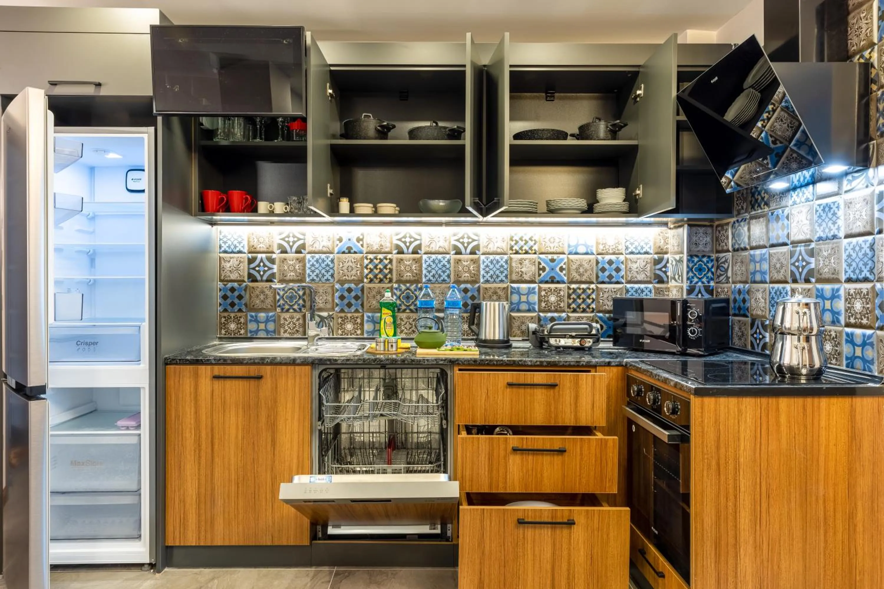 Kitchen or kitchenette in Baymari Suites Design Florya