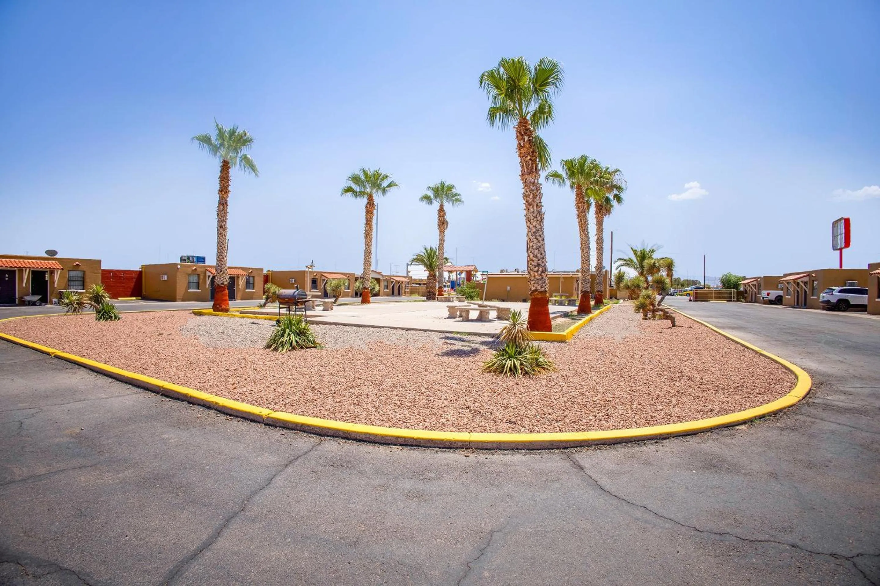 Facade/entrance in Sands Motel By OYO El Paso near Airport