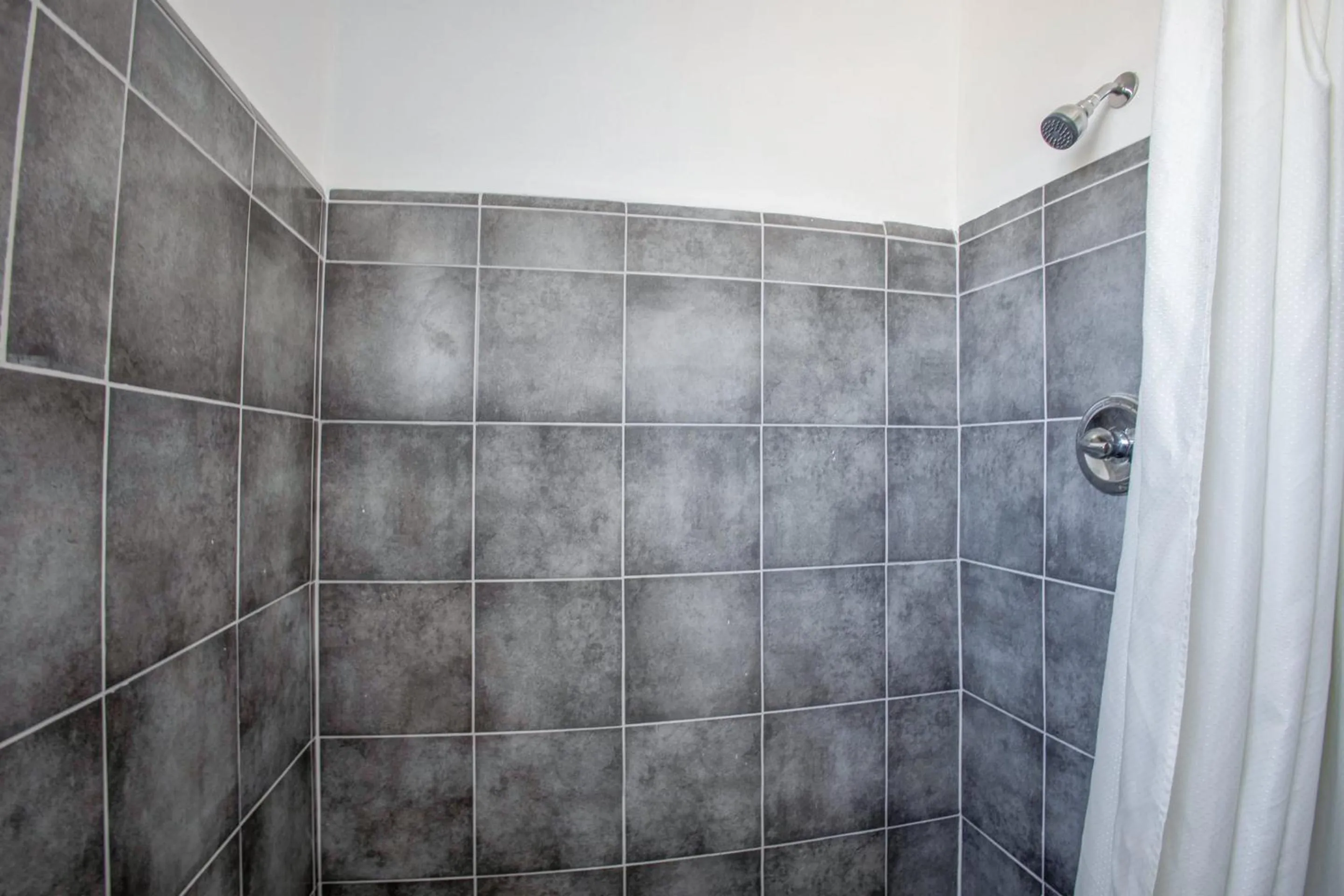 Bathroom in Sands Motel By OYO El Paso near Airport