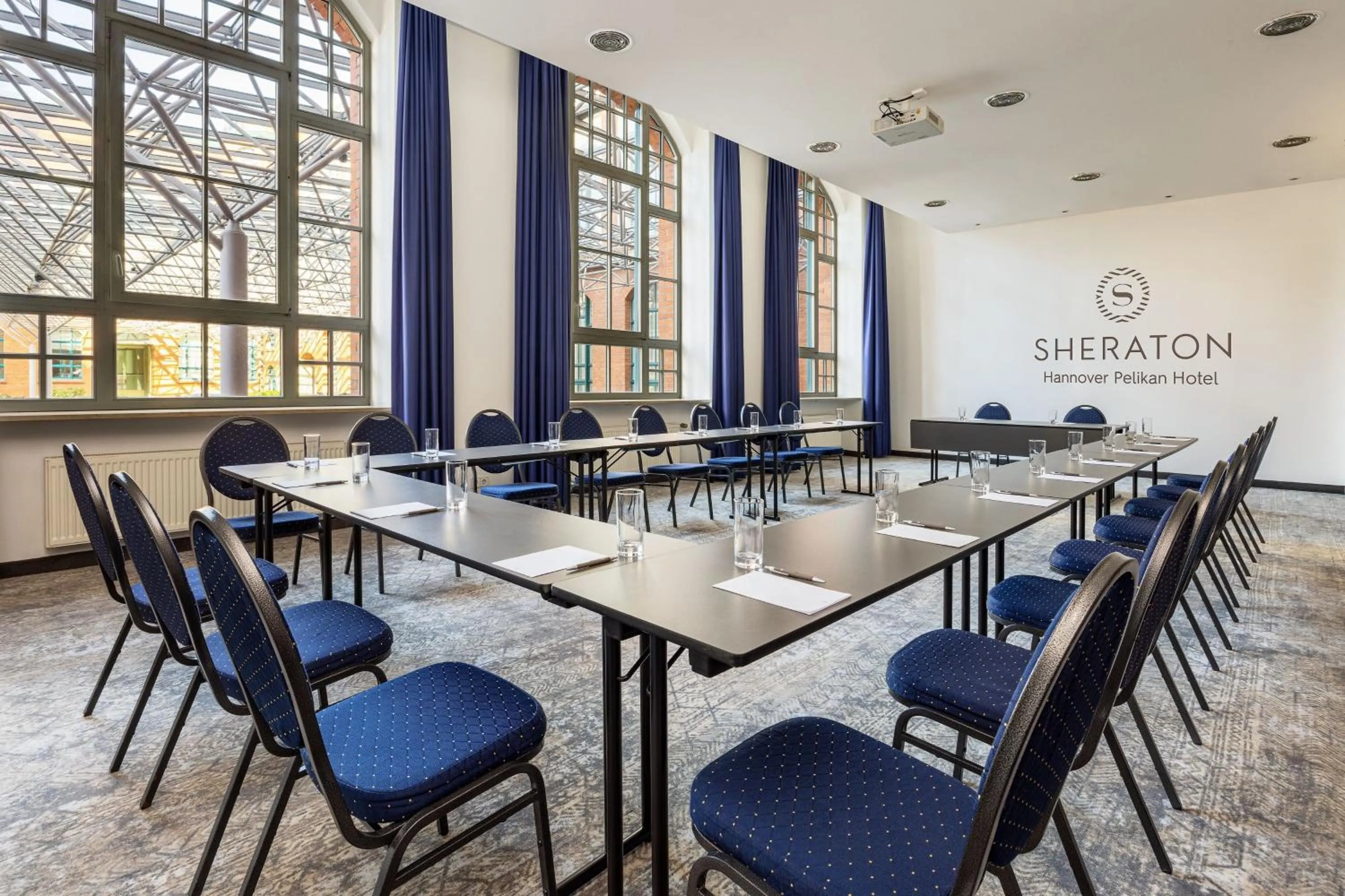 Meeting/conference room in Sheraton Hannover Pelikan Hotel