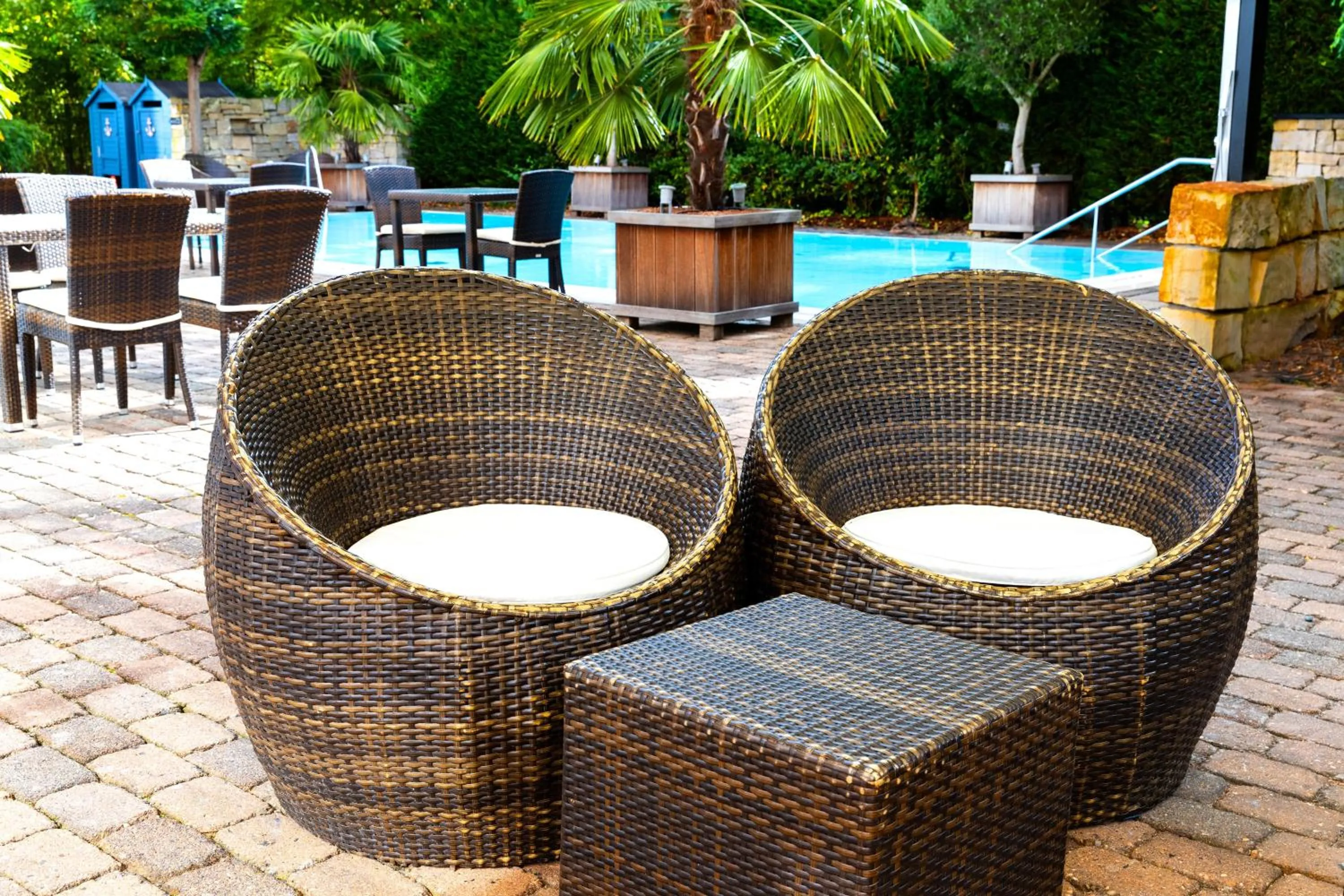 Swimming pool in Leonardo Hotel Hannover Medical Park