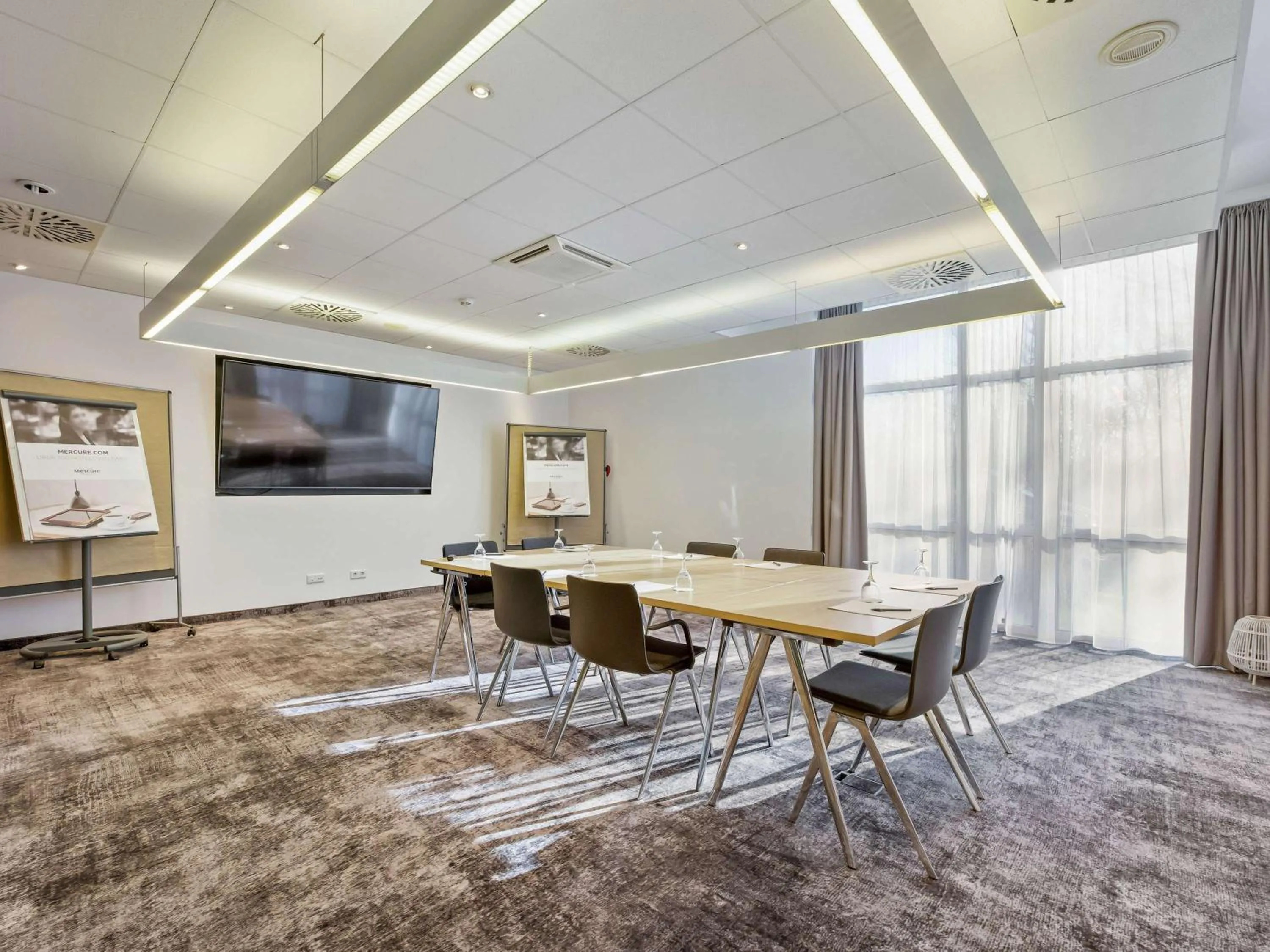 Meeting/conference room in Mercure Hotel Hannover Medical Park