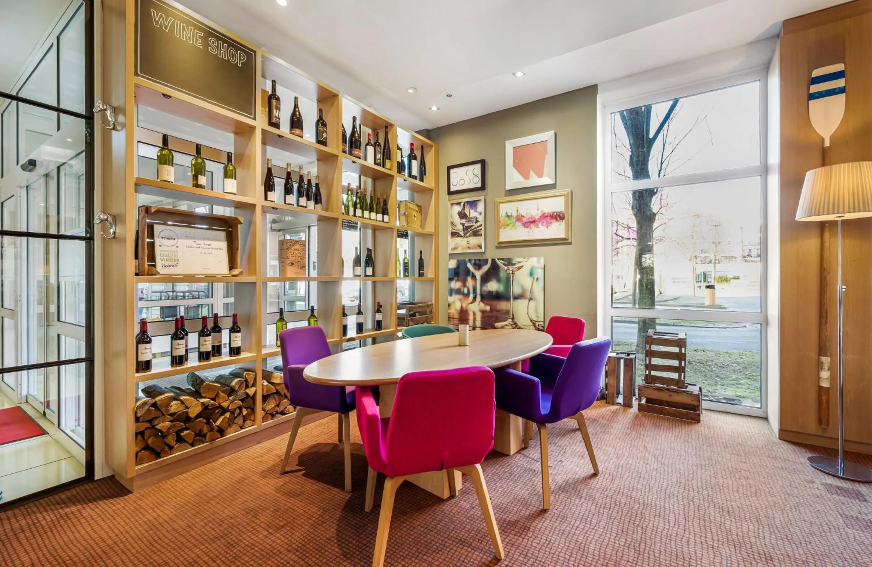 Lounge or bar in Leonardo Hotel Hannover Medical Park