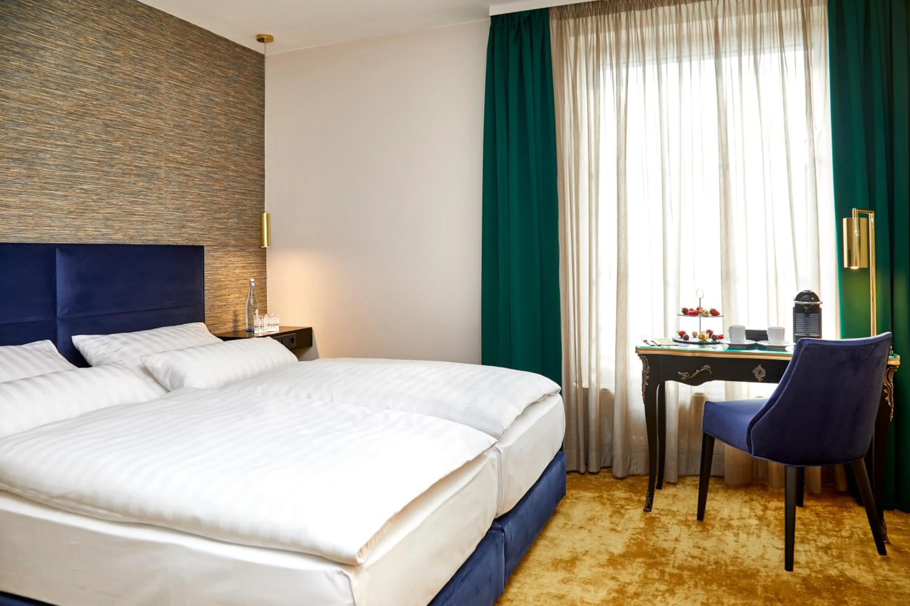 Photo of the whole room, Bed in Das Carls Hotel