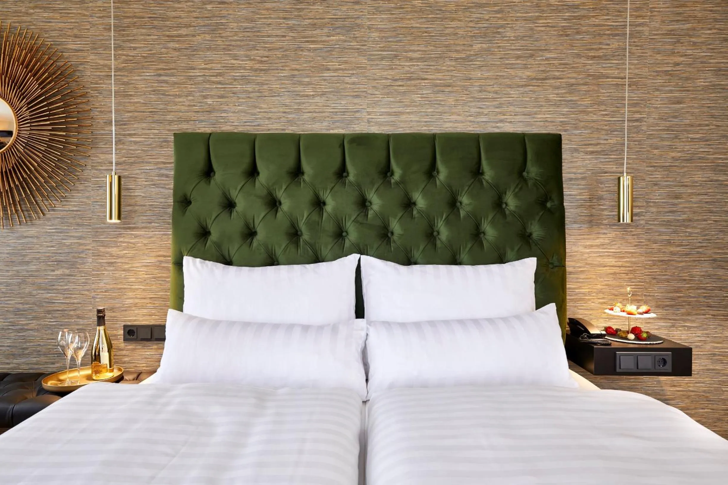 Bed in Das Carls Hotel