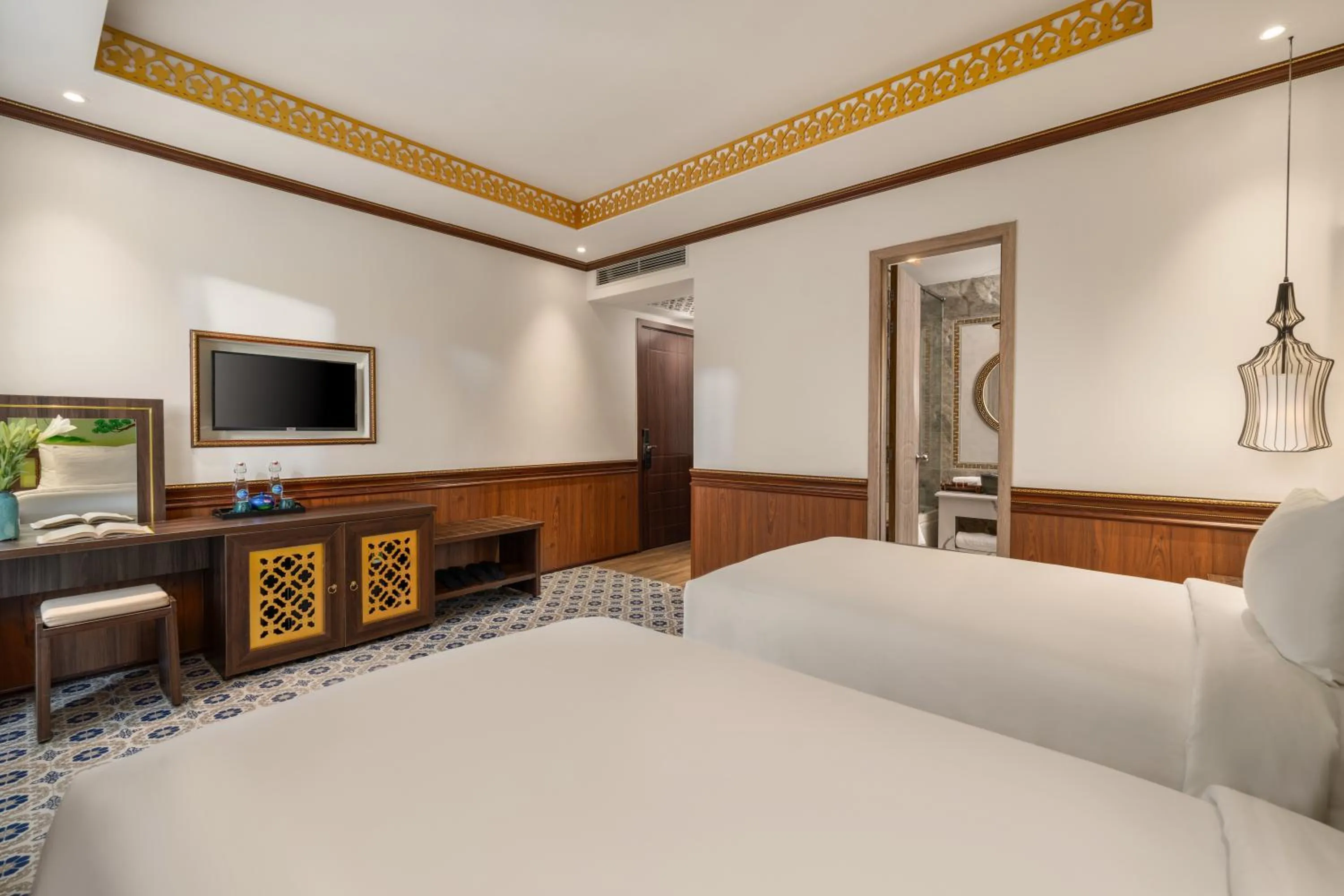 Bed in Soluna D'Annam - The Art of Hoi An Relaxation - formerly Hoi An Babylon Riverside Hotel