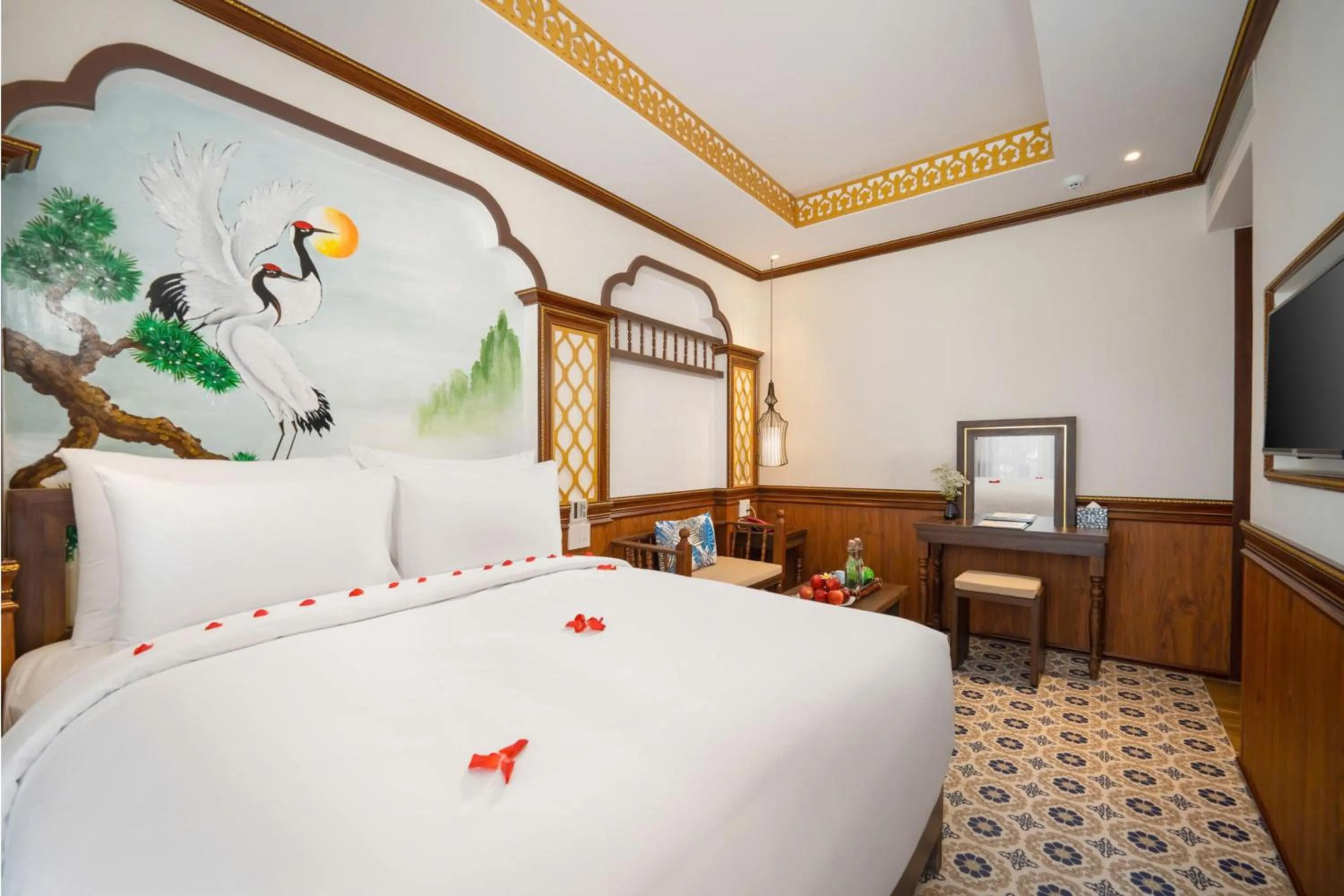 Bed in Soluna D'Annam - The Art of Hoi An Relaxation - formerly Hoi An Babylon Riverside Hotel