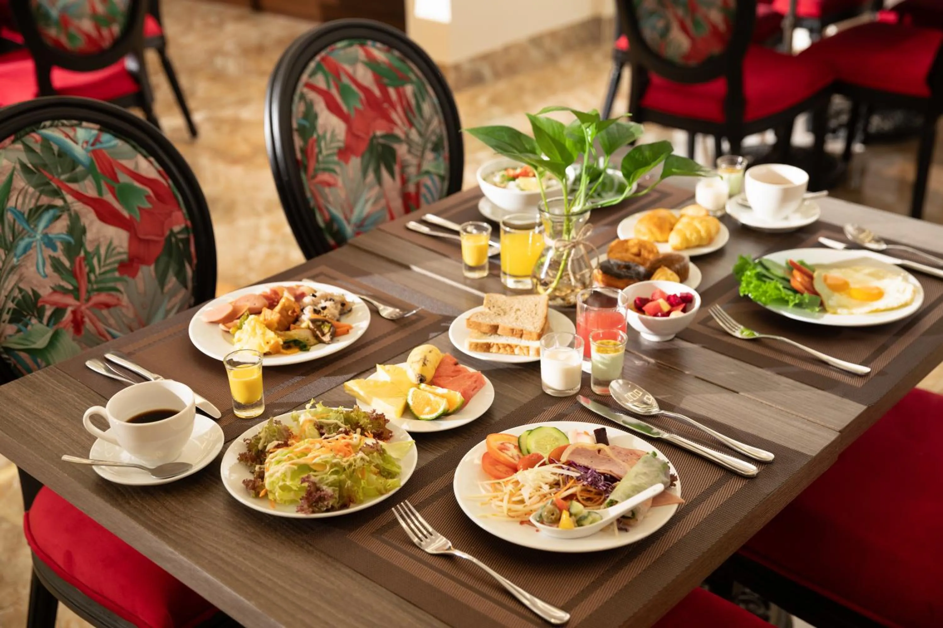 Restaurant/places to eat in Soluna D'Annam - The Art of Hoi An Relaxation - formerly Hoi An Babylon Riverside Hotel