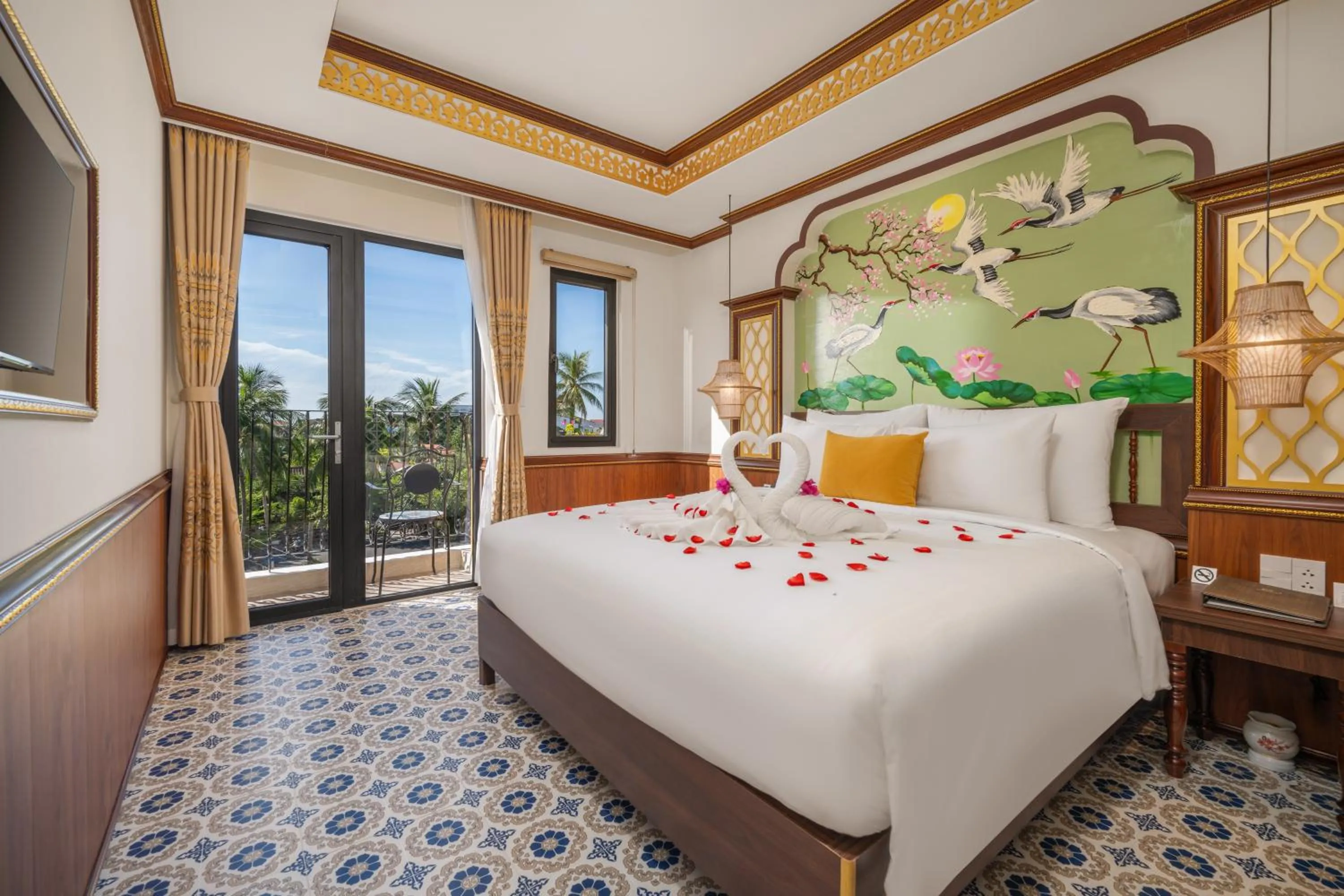 Bed in Soluna D'Annam - The Art of Hoi An Relaxation - formerly Hoi An Babylon Riverside Hotel