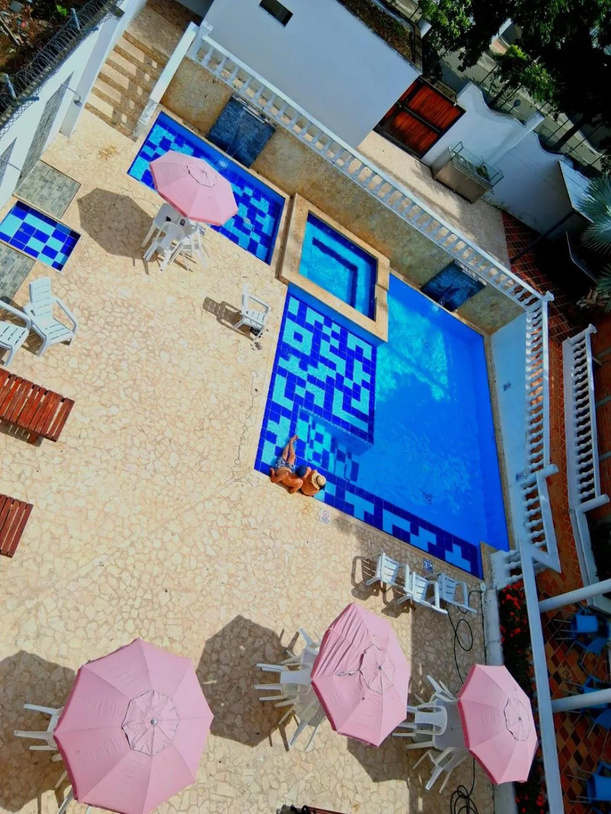 Swimming pool in Hotel Santa Fe del Parque