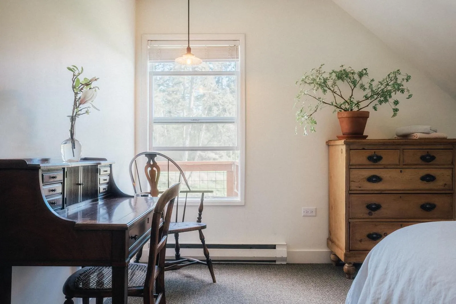 Bed in Saturn's Return