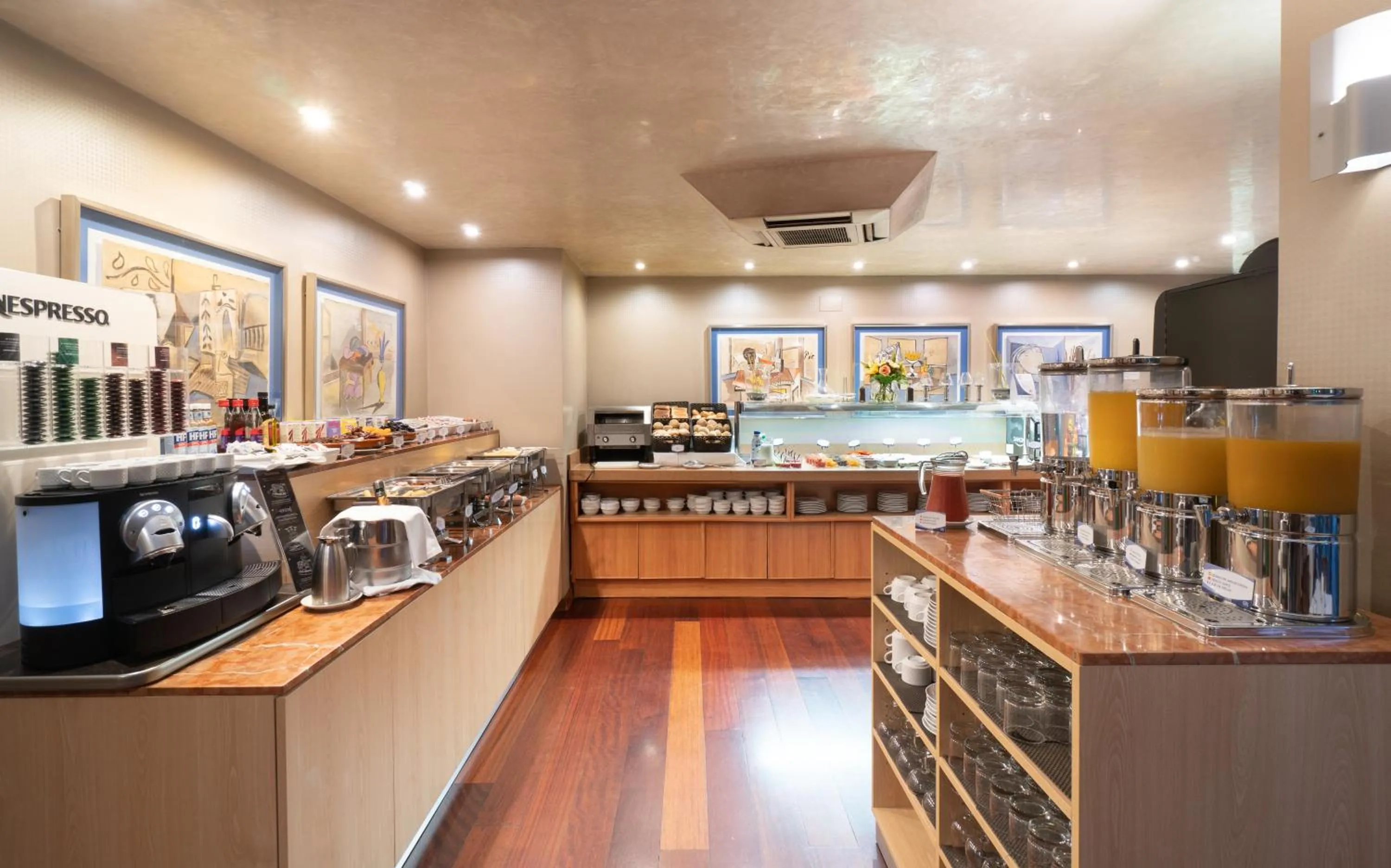 Restaurant/places to eat in Hotel MS Maestranza Málaga Centro