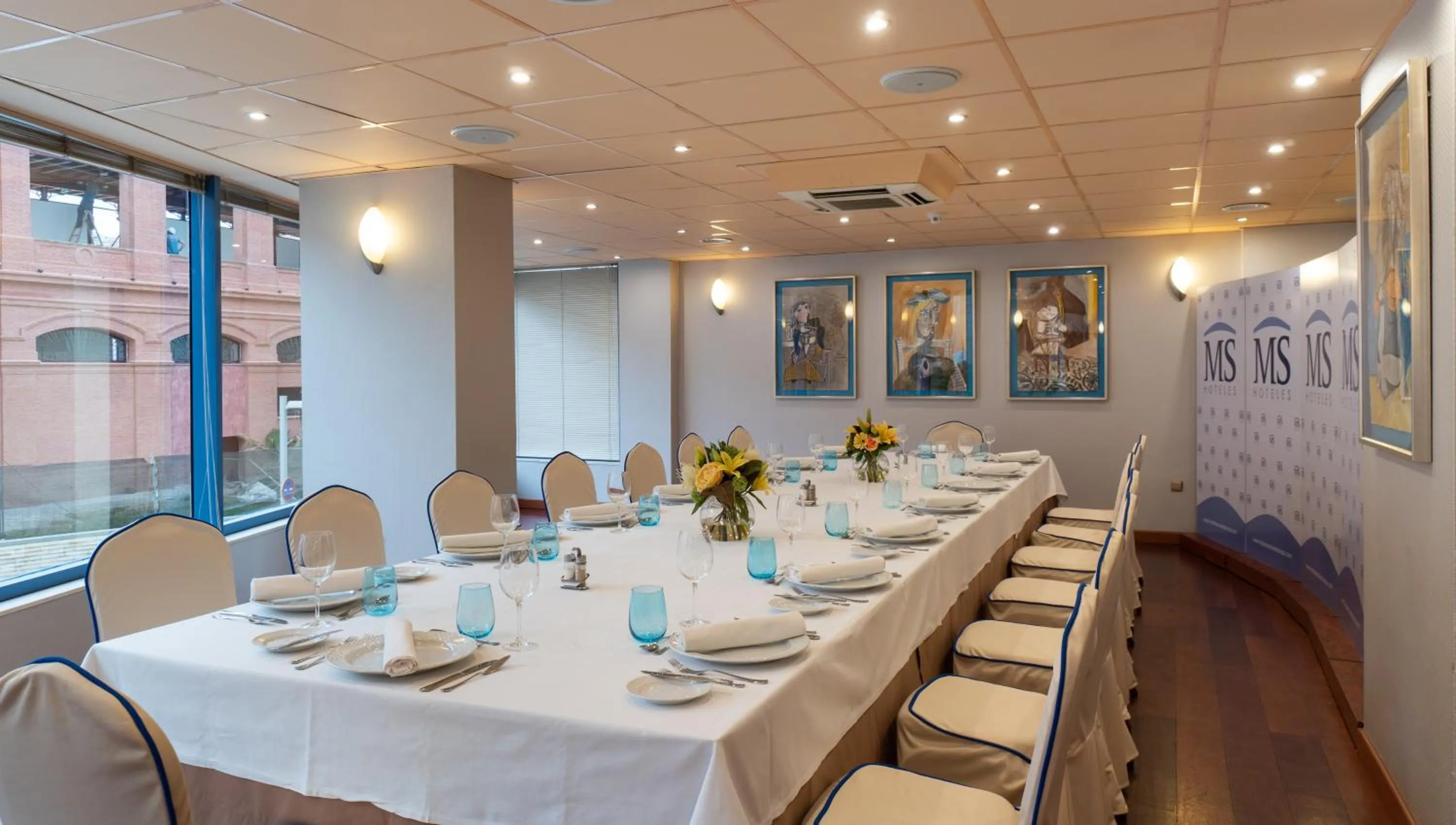 Food and drinks in Hotel MS Maestranza Málaga Centro