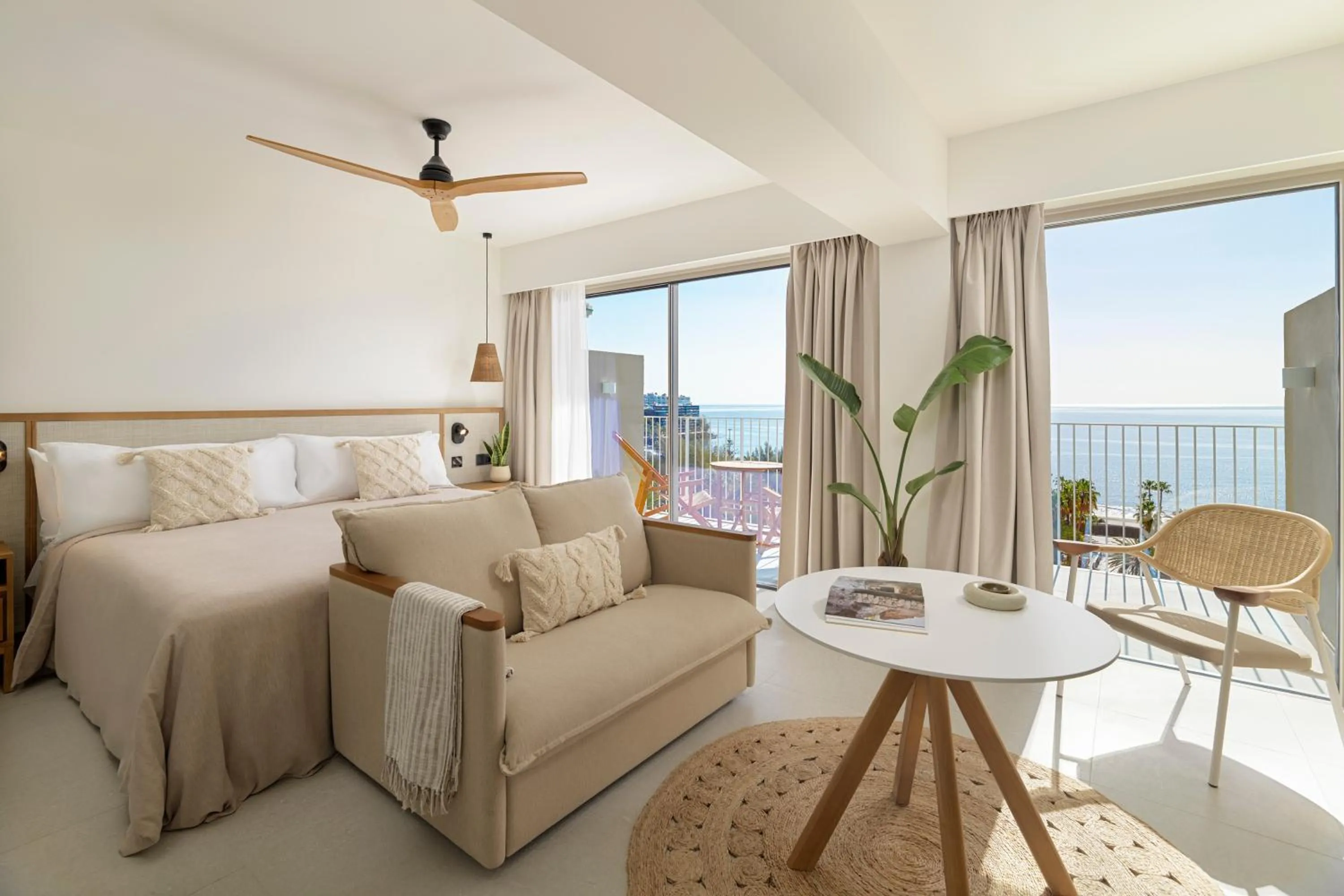 Bedroom, Bed in Paradisus Gran Canaria - All Inclusive