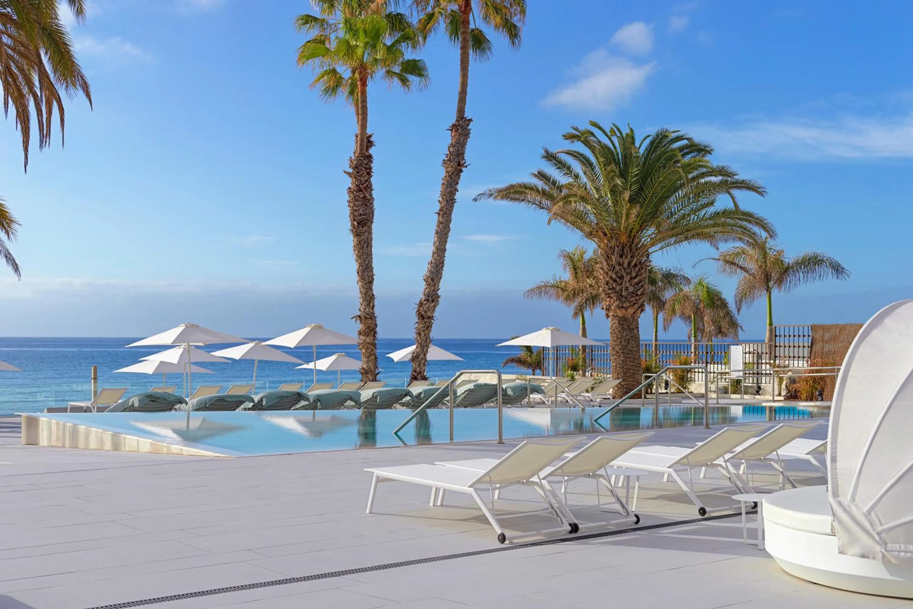 Swimming pool in Paradisus Gran Canaria - All Inclusive