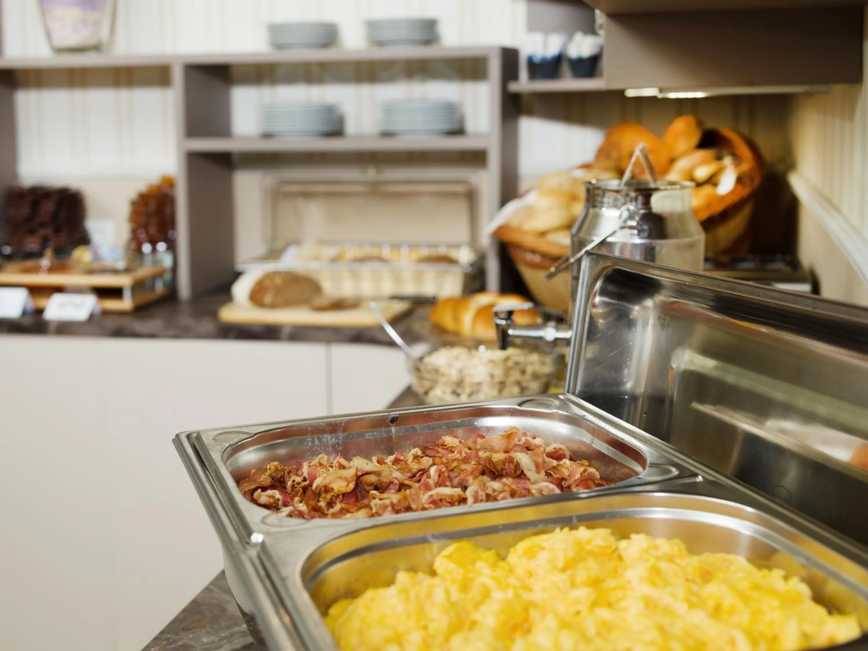 Buffet breakfast in Hotel Königshof