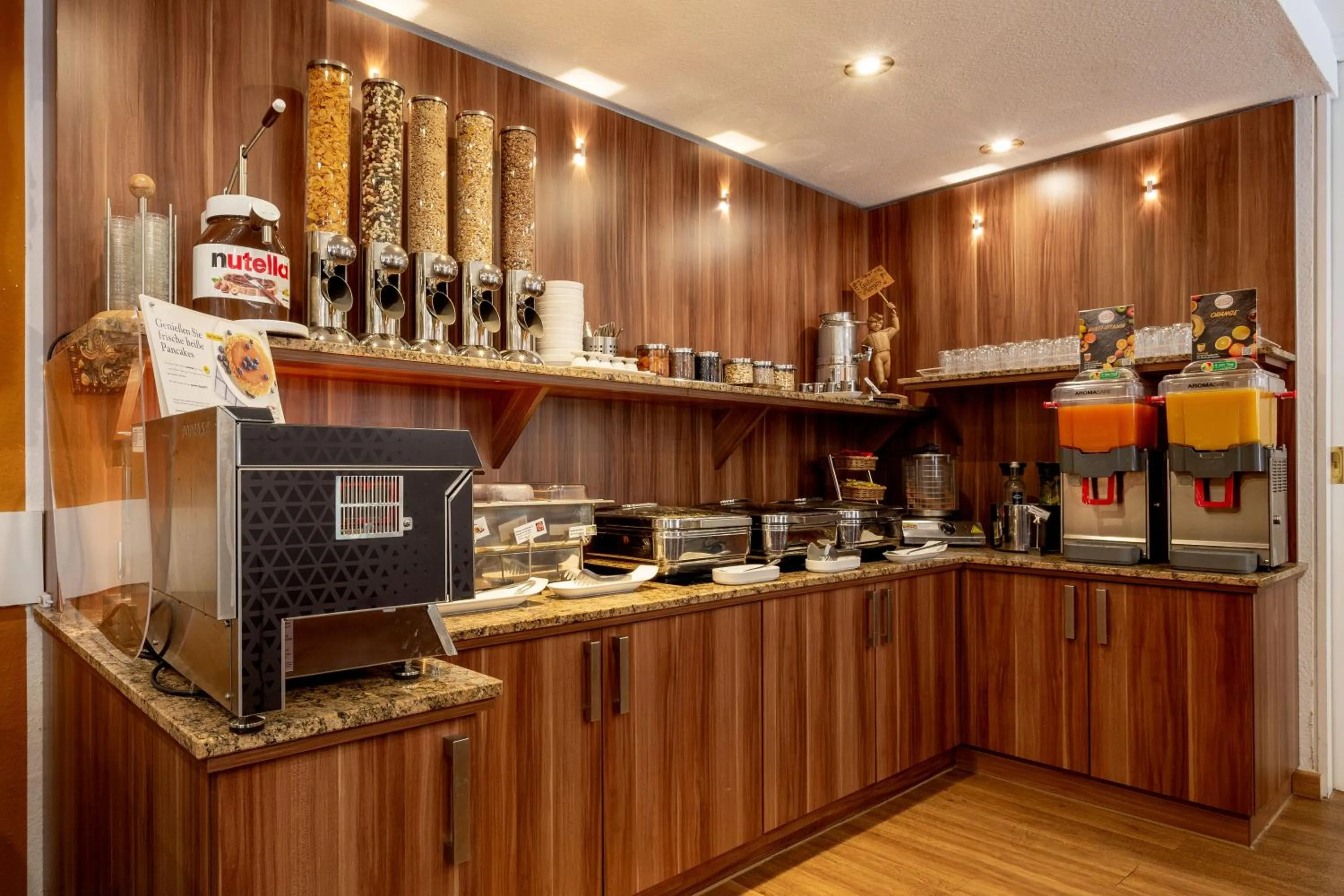 Buffet breakfast in TIPTOP Hotel Burgschmiet Garni