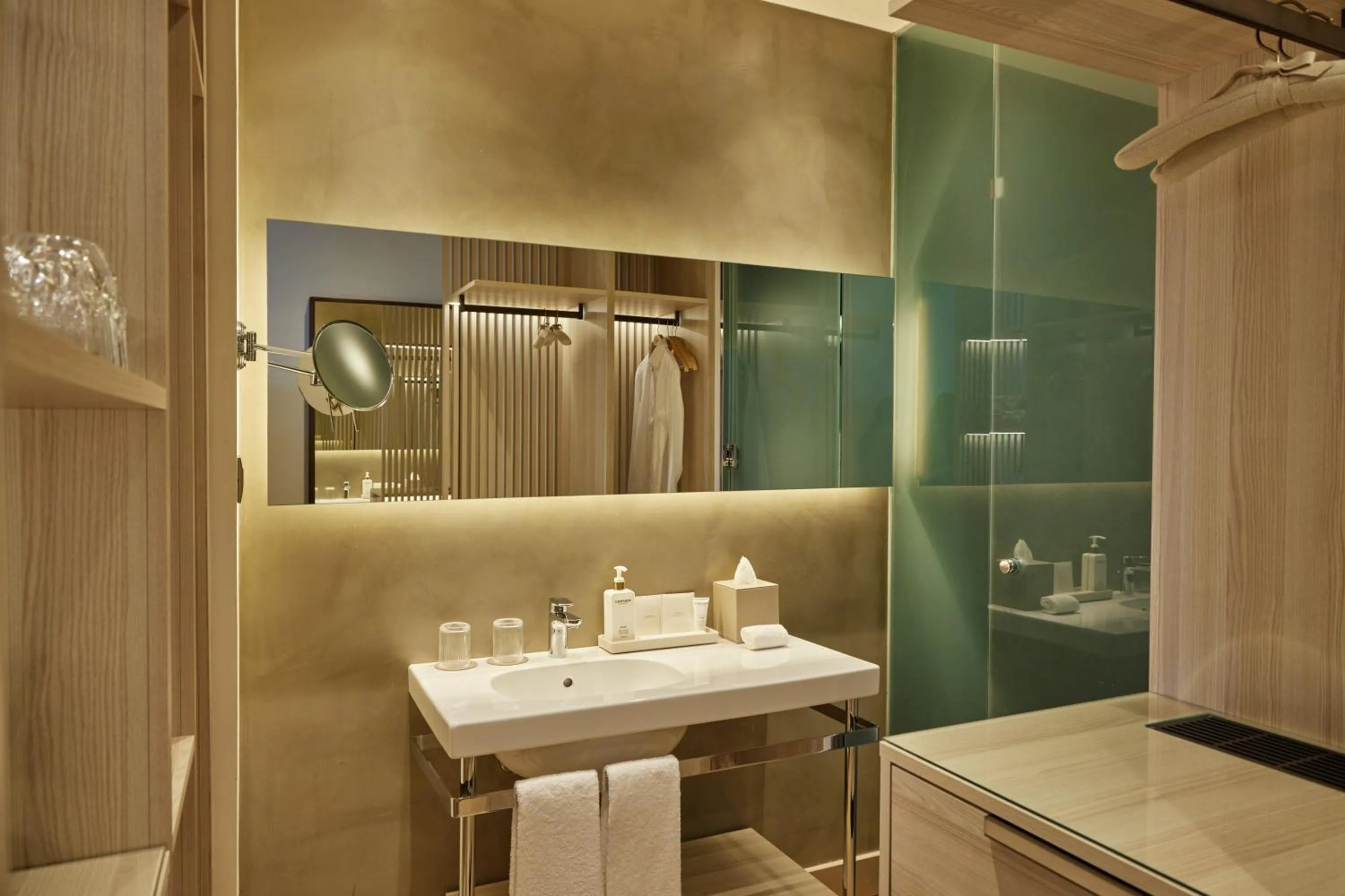 Bathroom in Grand Hotel Central, Small Luxury Hotels