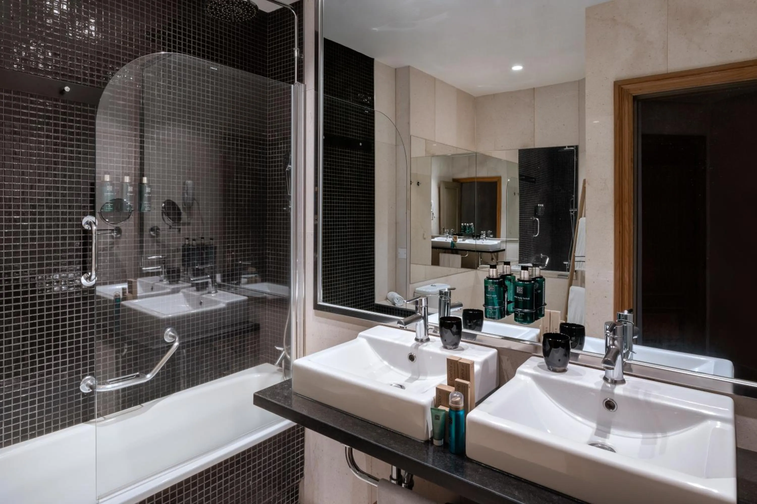 Bedroom in Melia Maria Pita