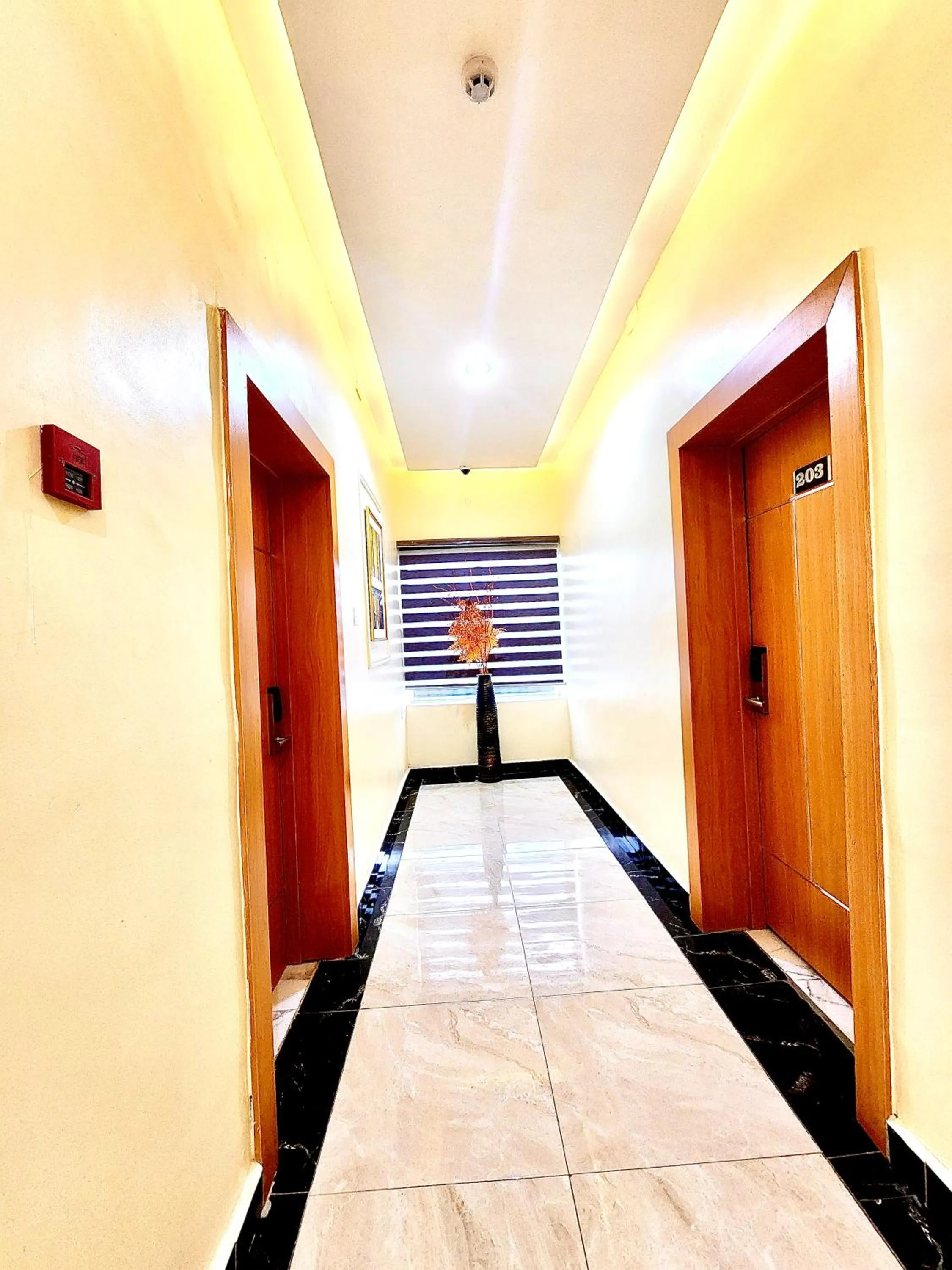 Buddiez Hotel & Resort