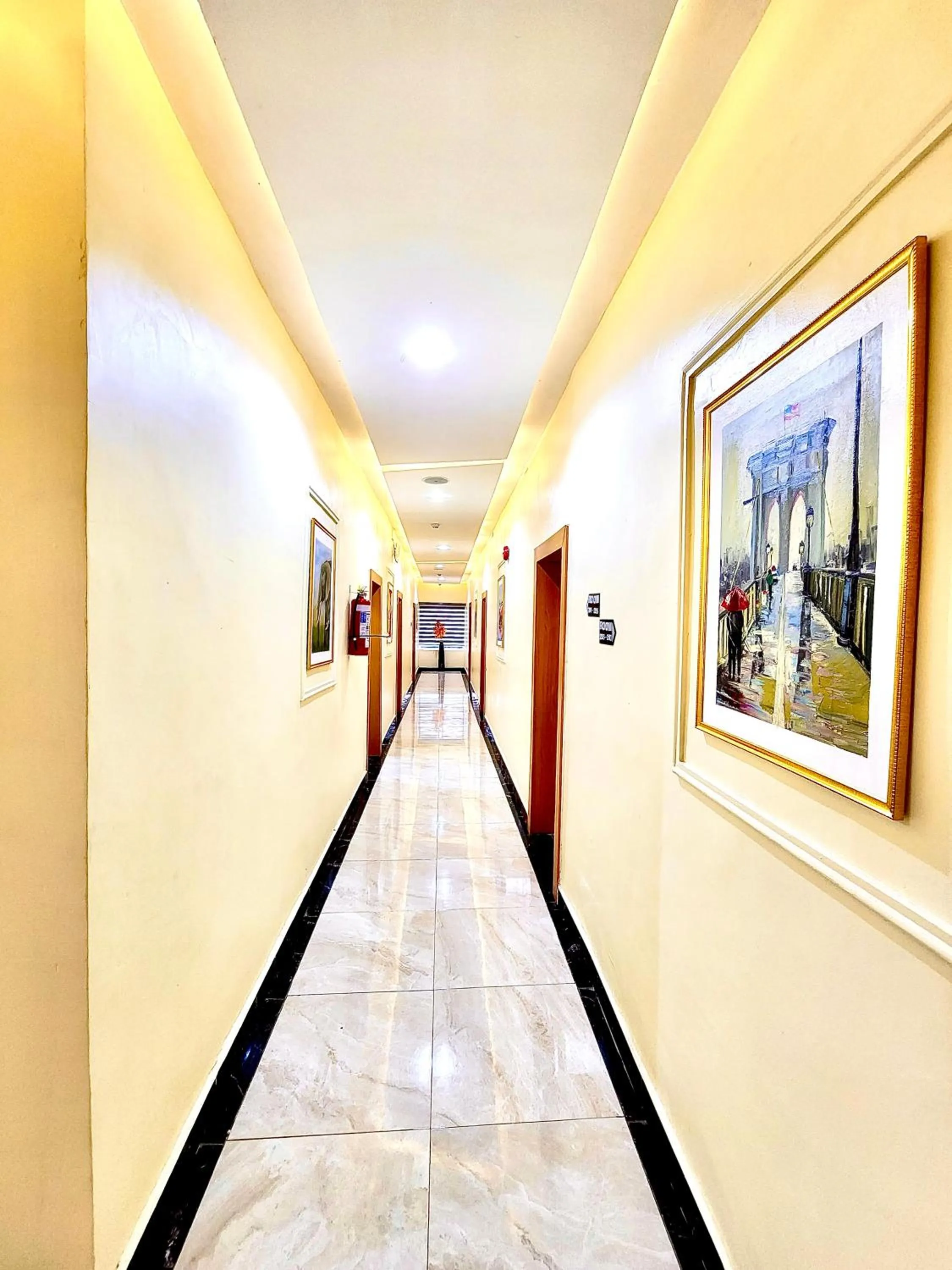 Buddiez Hotel & Resort