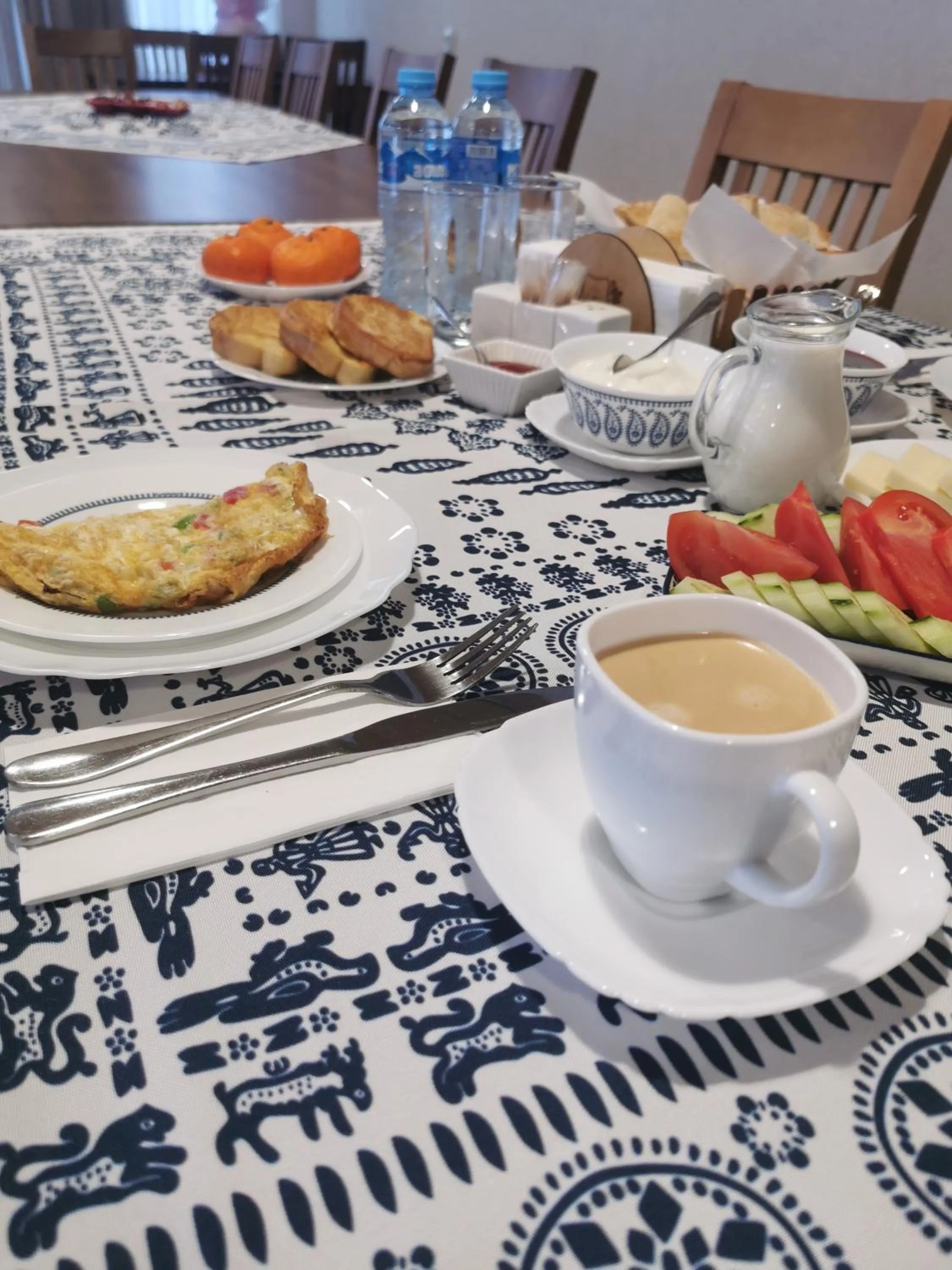 Restaurant/places to eat in Chateau Ateni Cottages