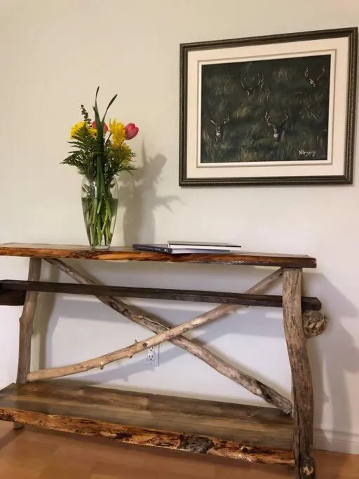 Decorative detail in Séjour Flèche du fjord vue Saguenay Mont Valin