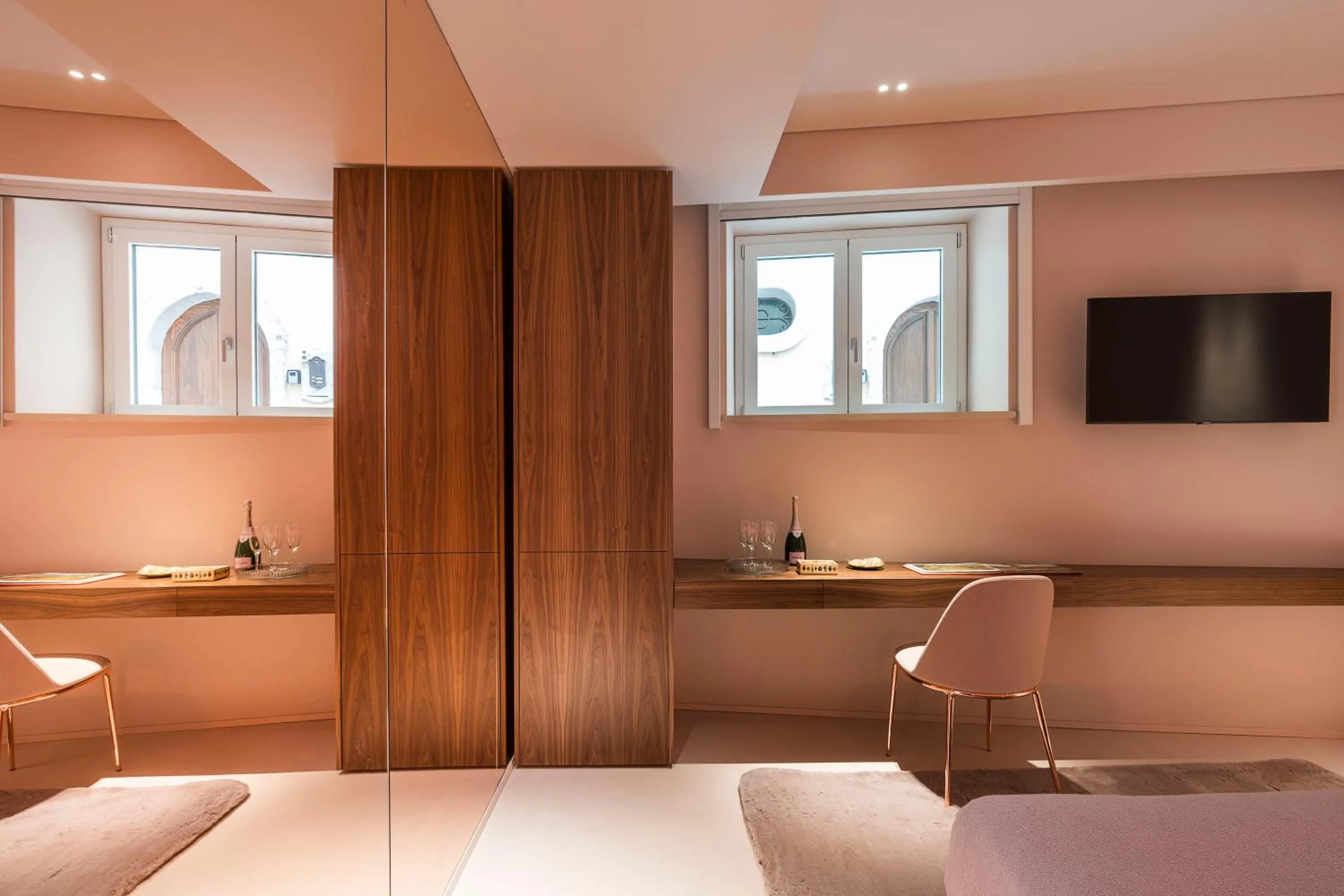 Seating area in Taormina Infinity Suites