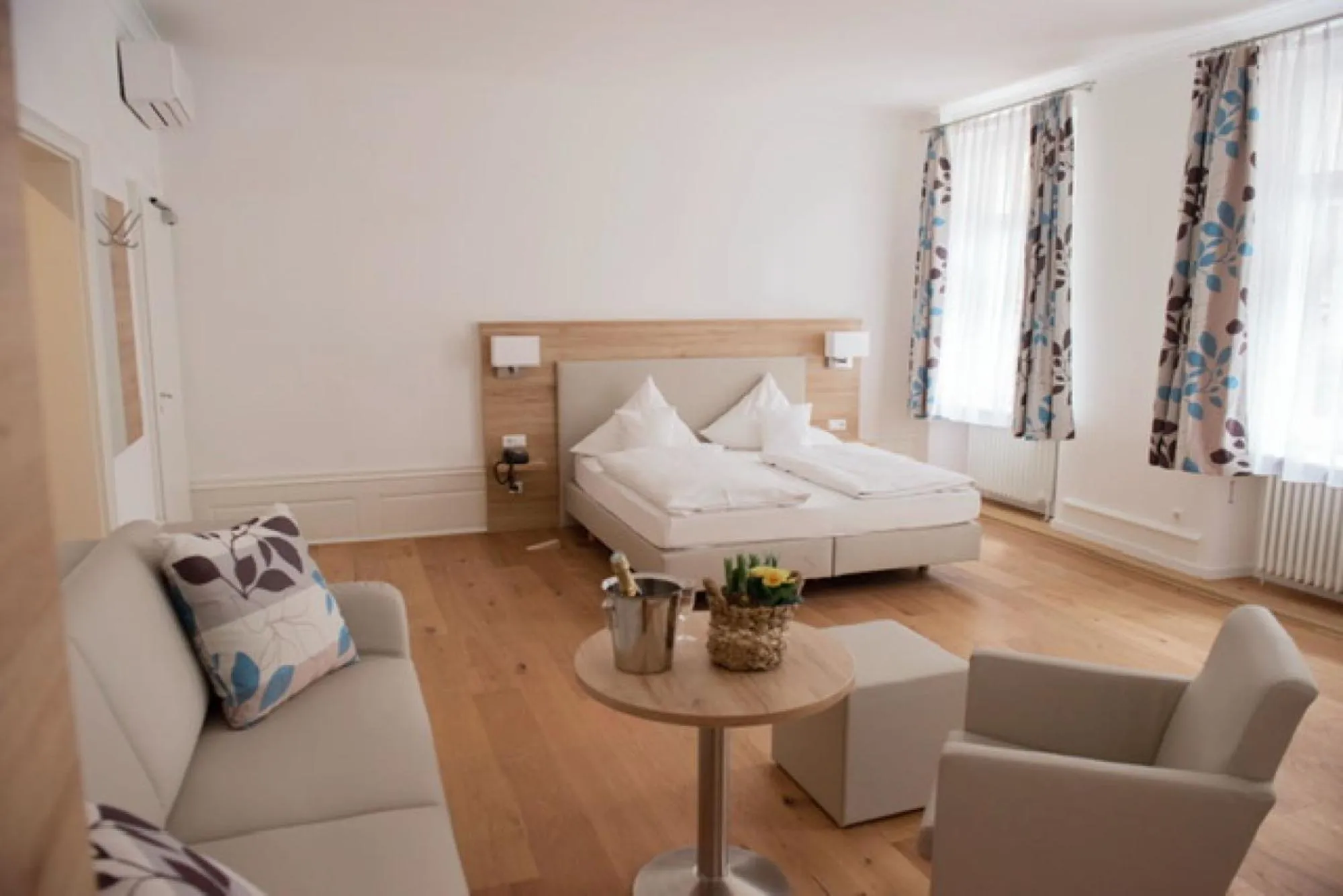 Photo of the whole room, Bed in Hotel Perkeo