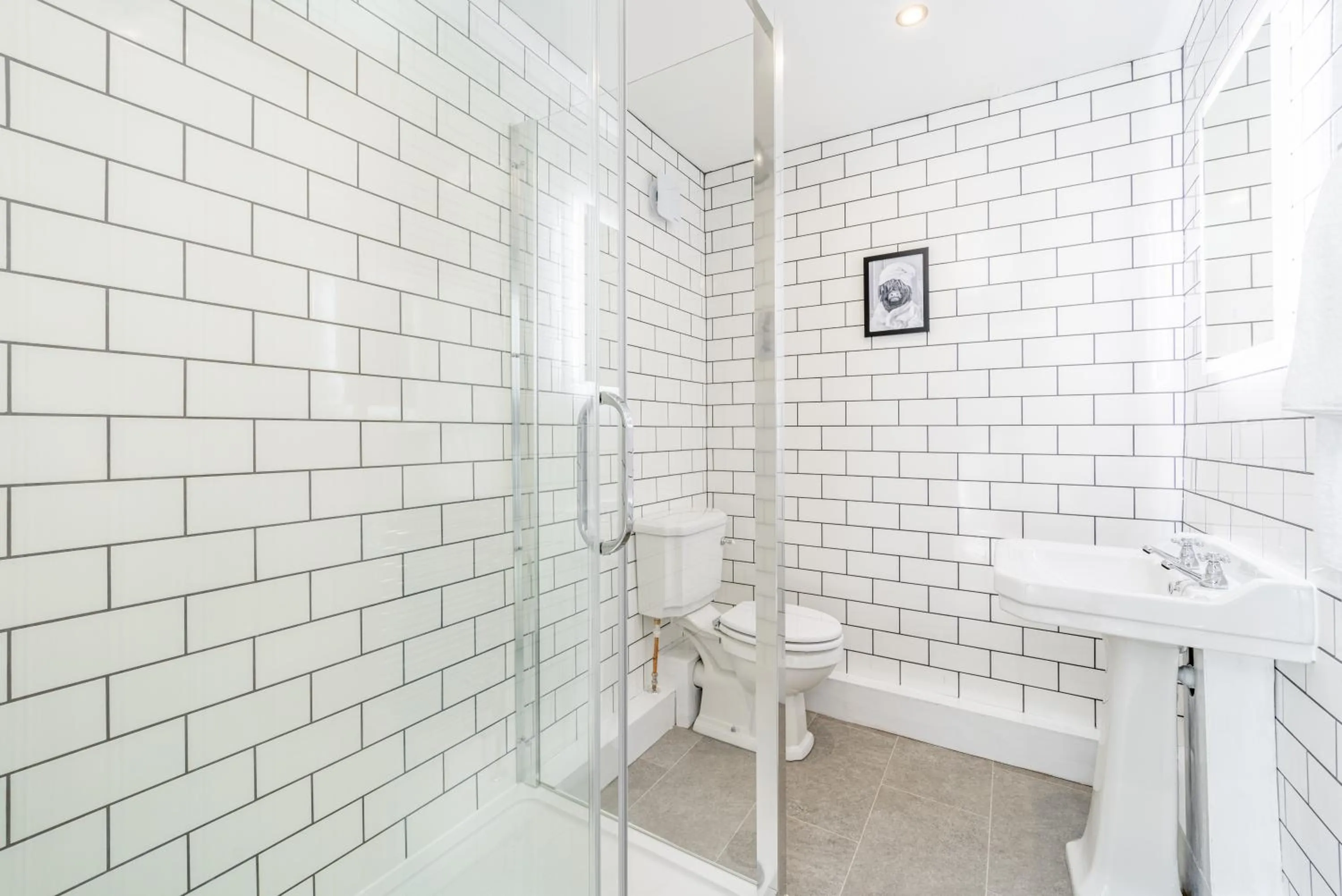 Shower in The Whichcote Arms