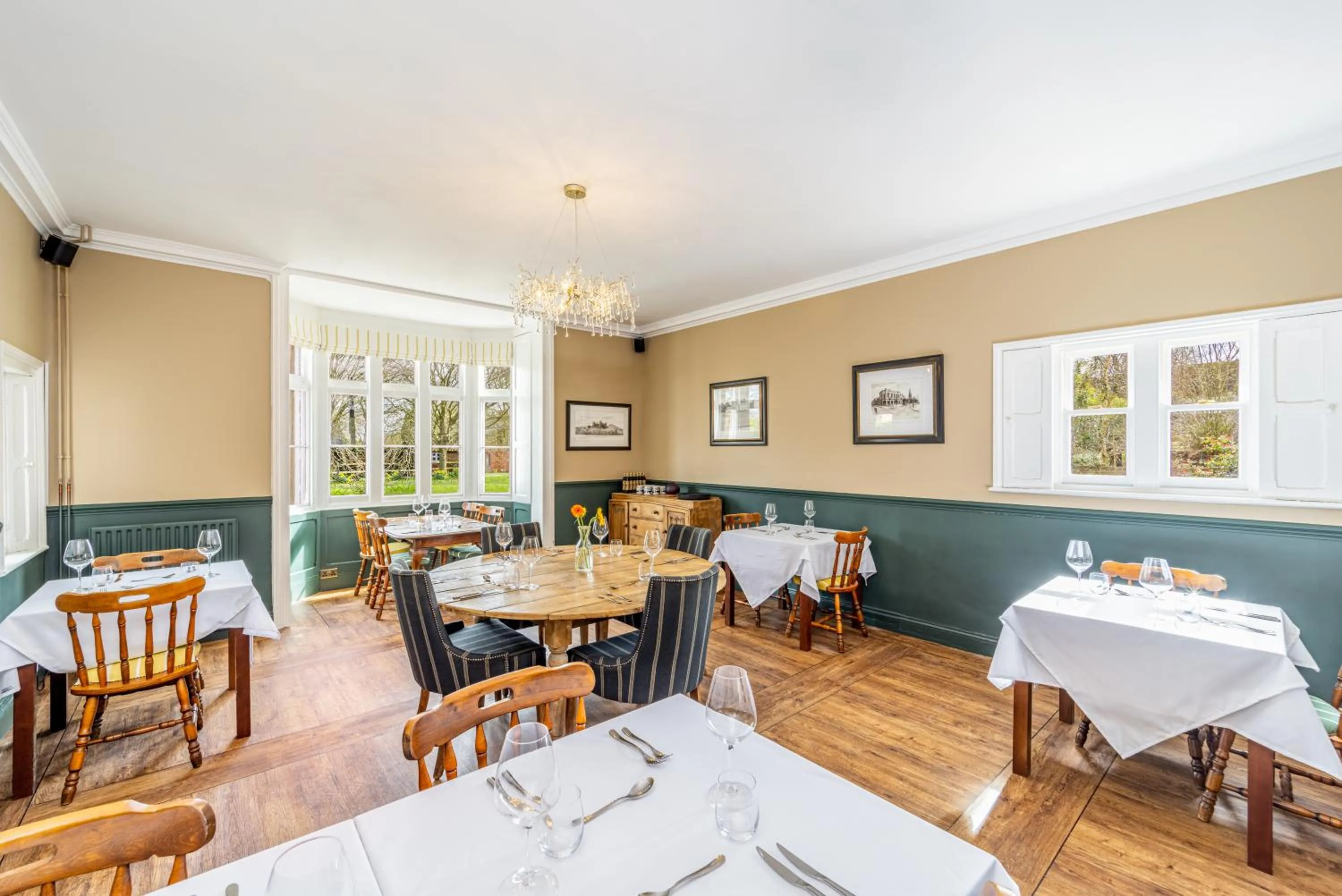 Restaurant/places to eat in The Whichcote Arms