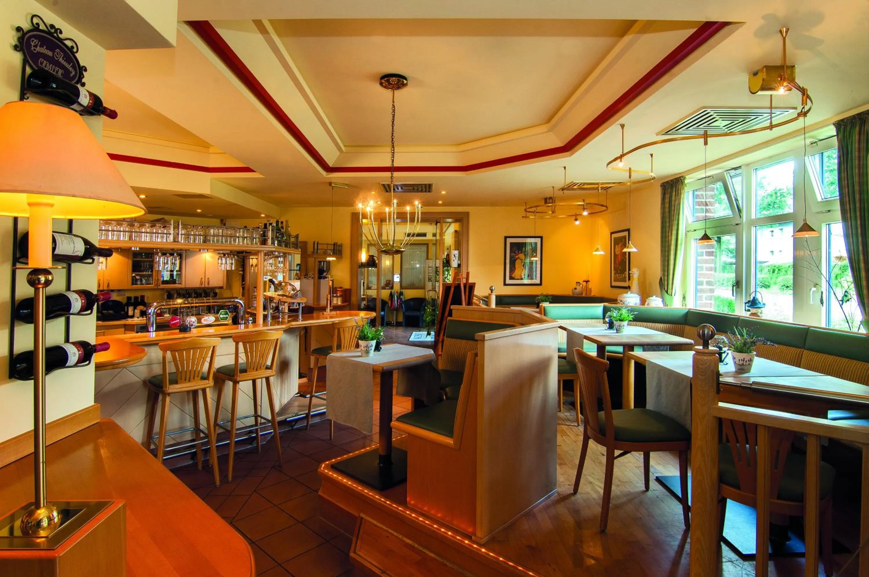 Lounge or bar in Akzent Hotel-Restaurant Albert