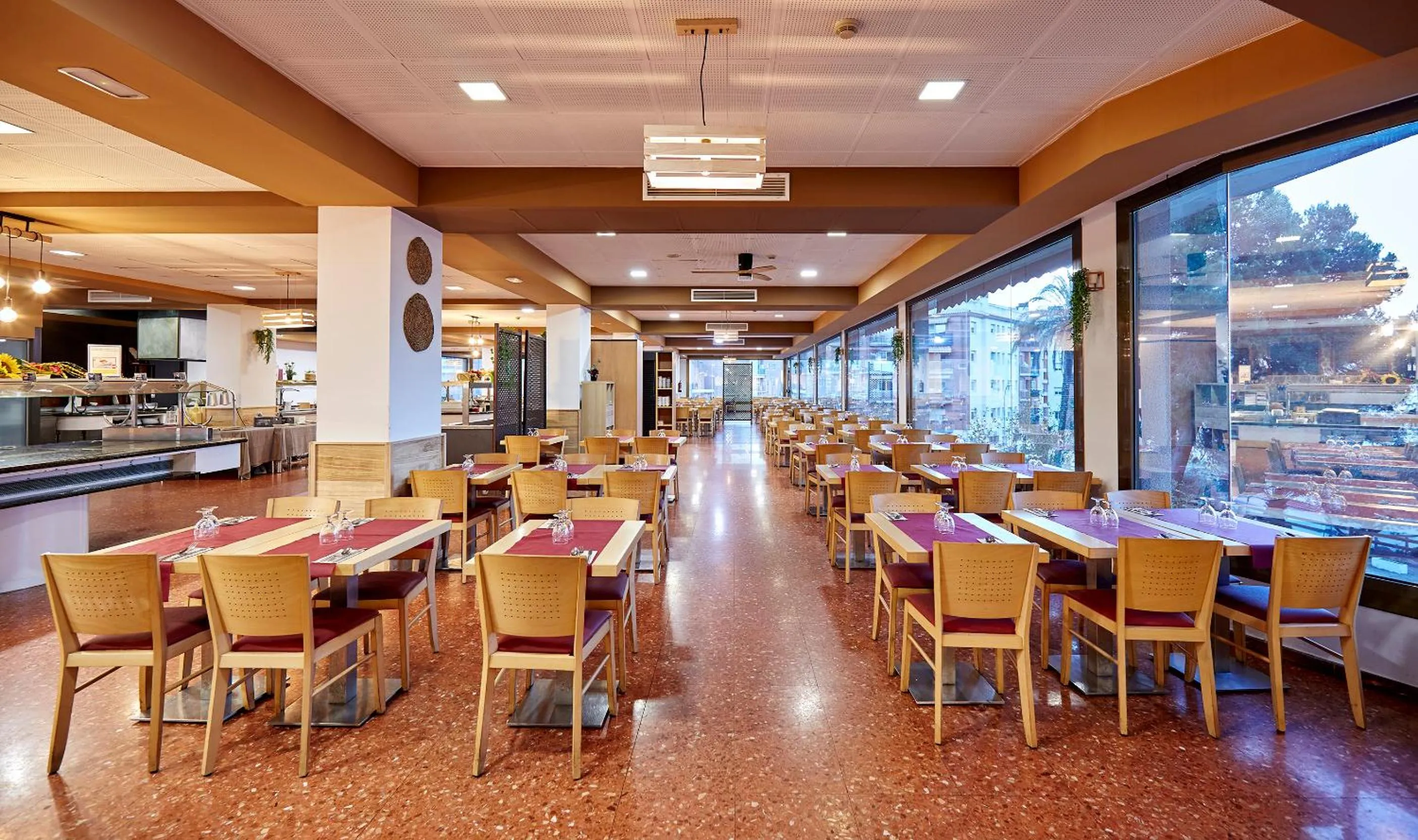 Restaurant/places to eat in Hotel Samba
