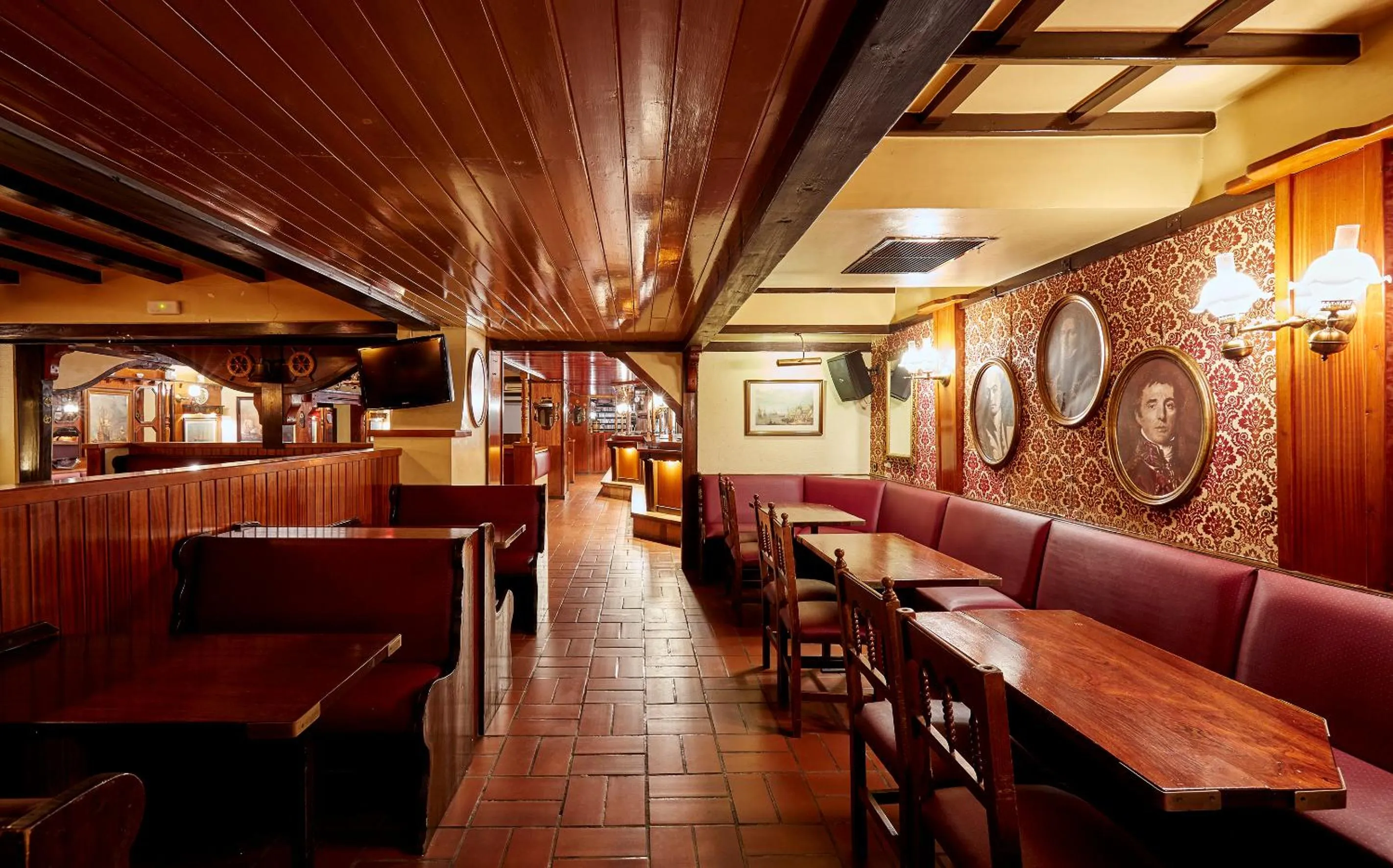 Property building in Hotel Samba