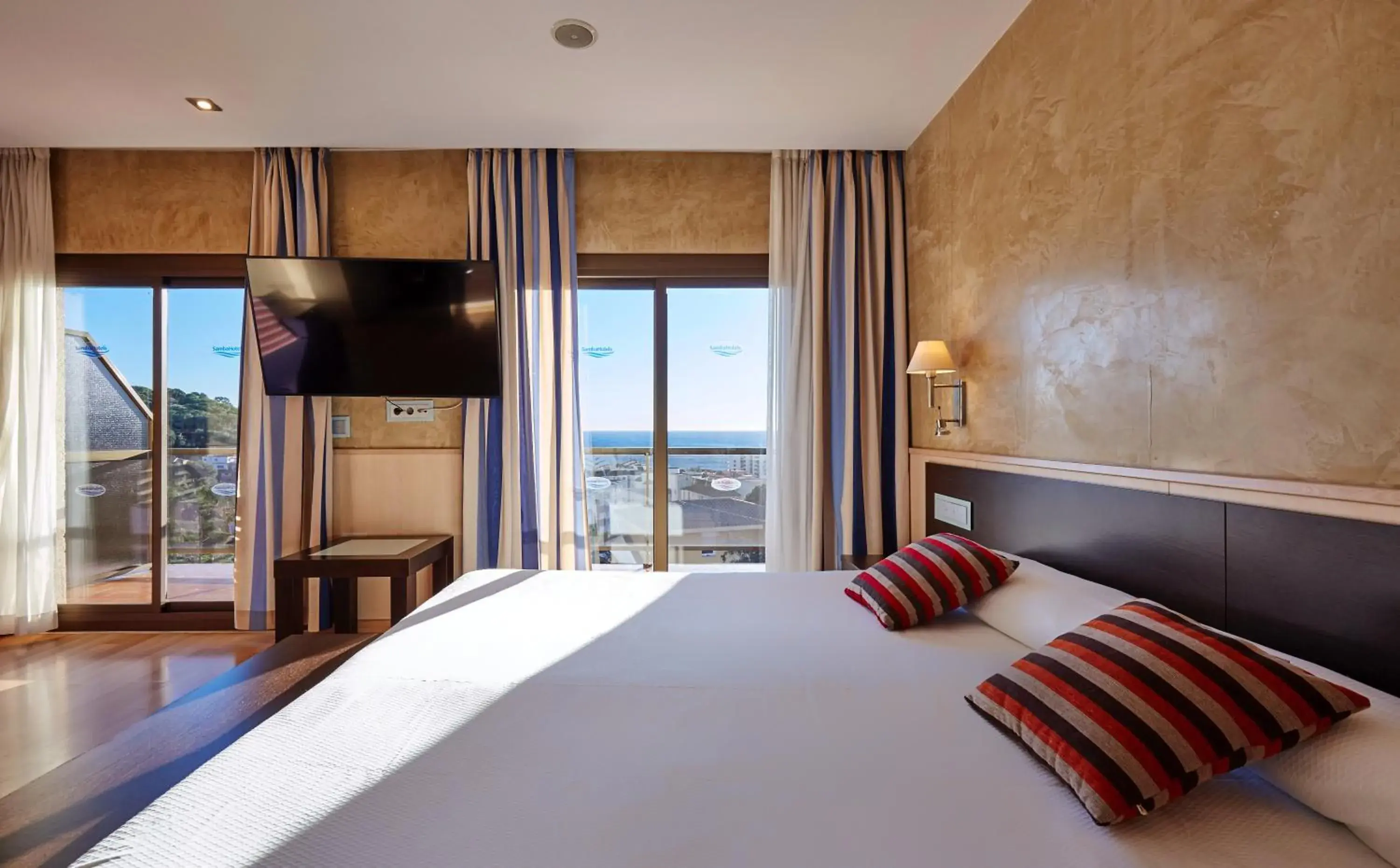 Suite with Whirlpool in Hotel Samba Suite with Whirlpool in Hotel Samba